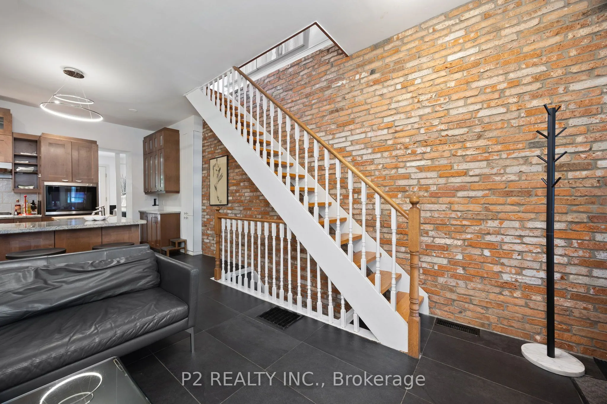 84 London Street, #206