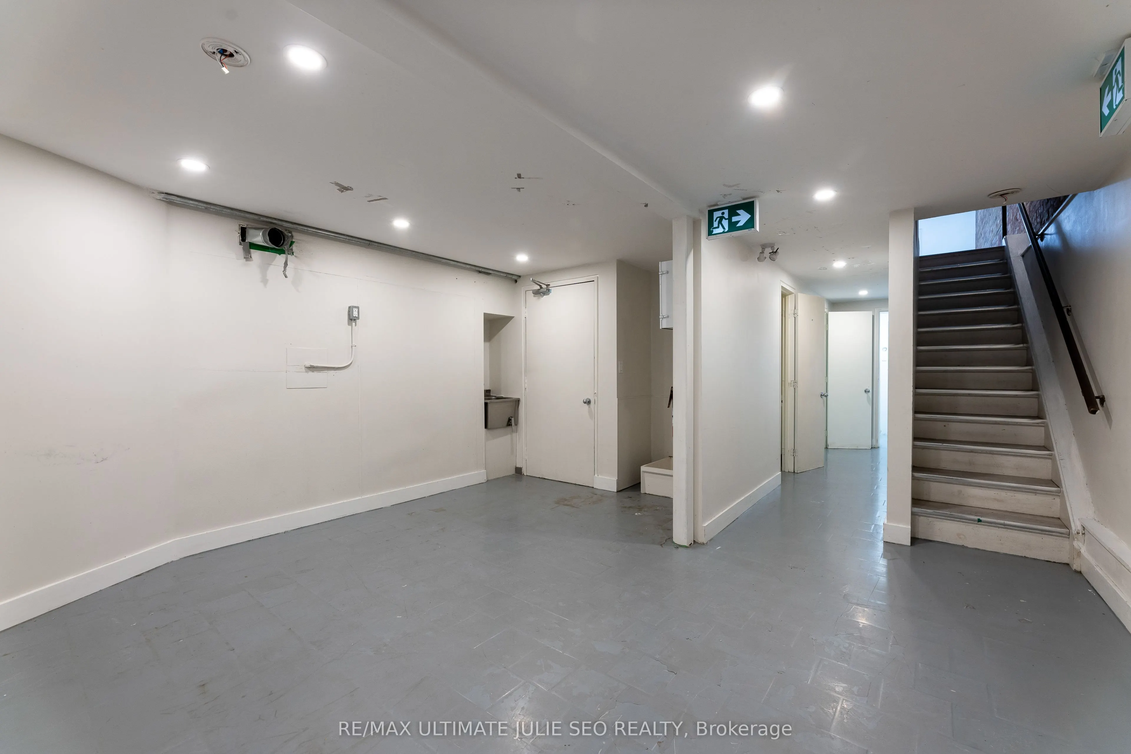 1164 Queen Street W