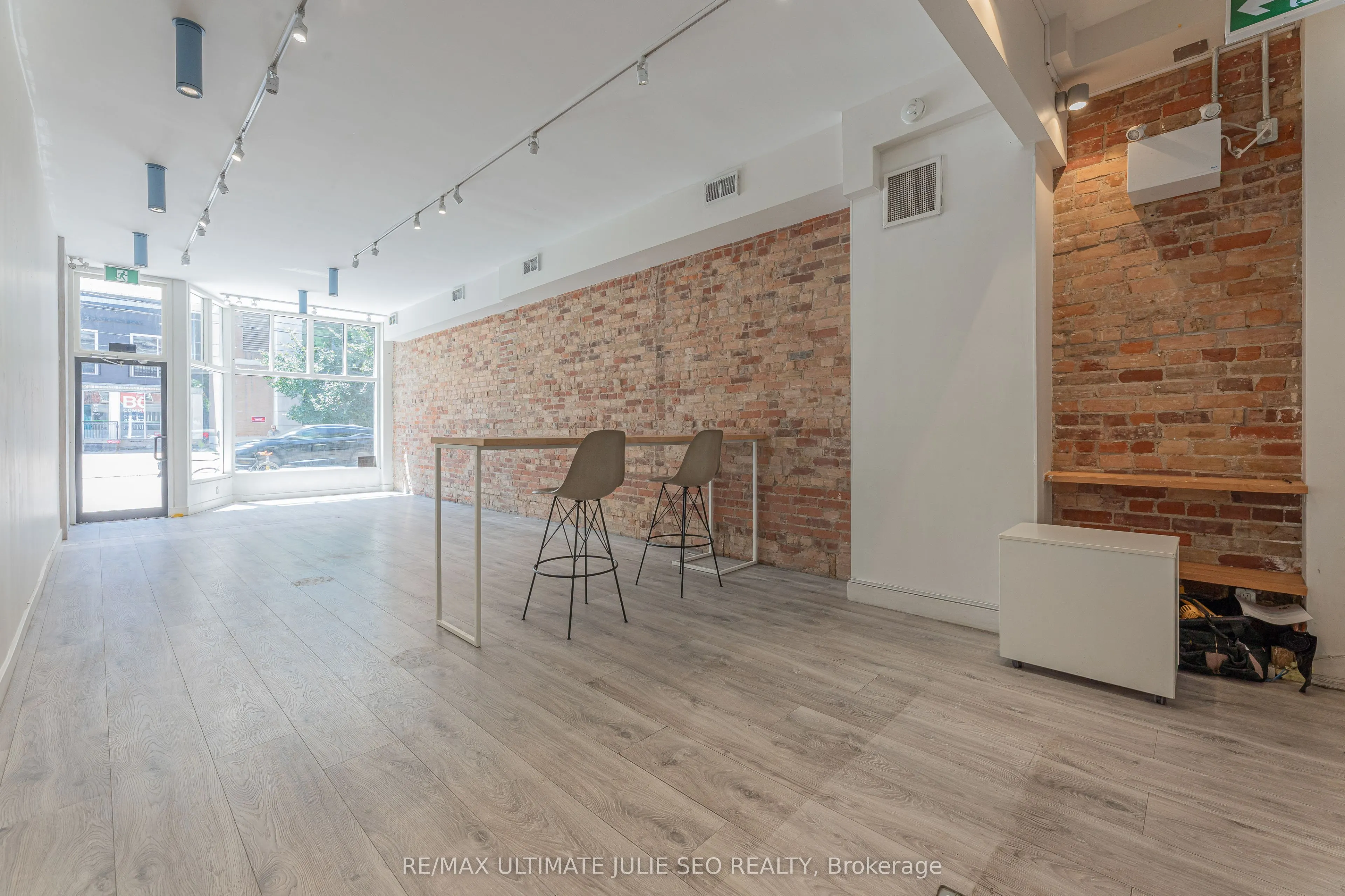 1164 Queen Street W