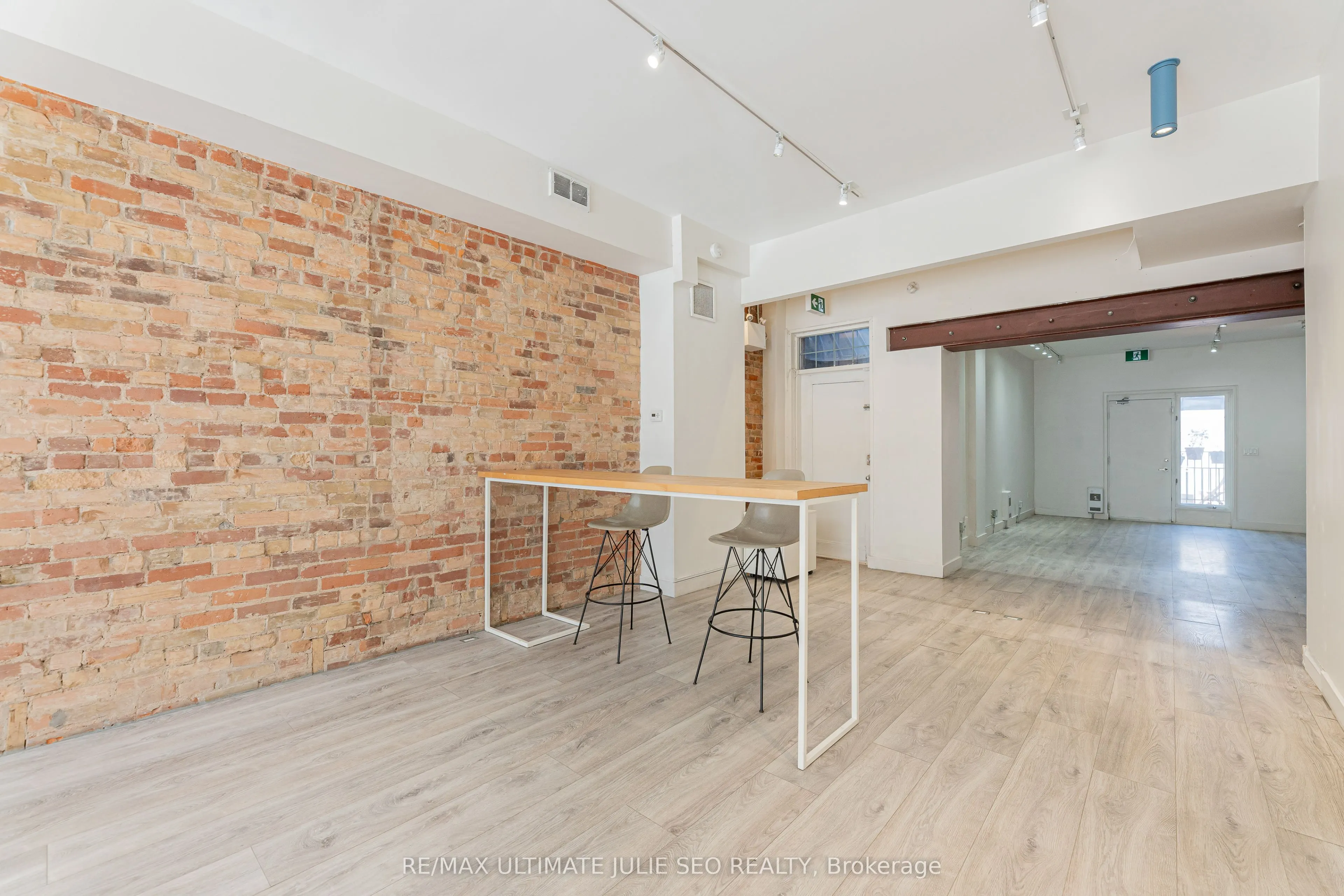 1164 Queen Street W