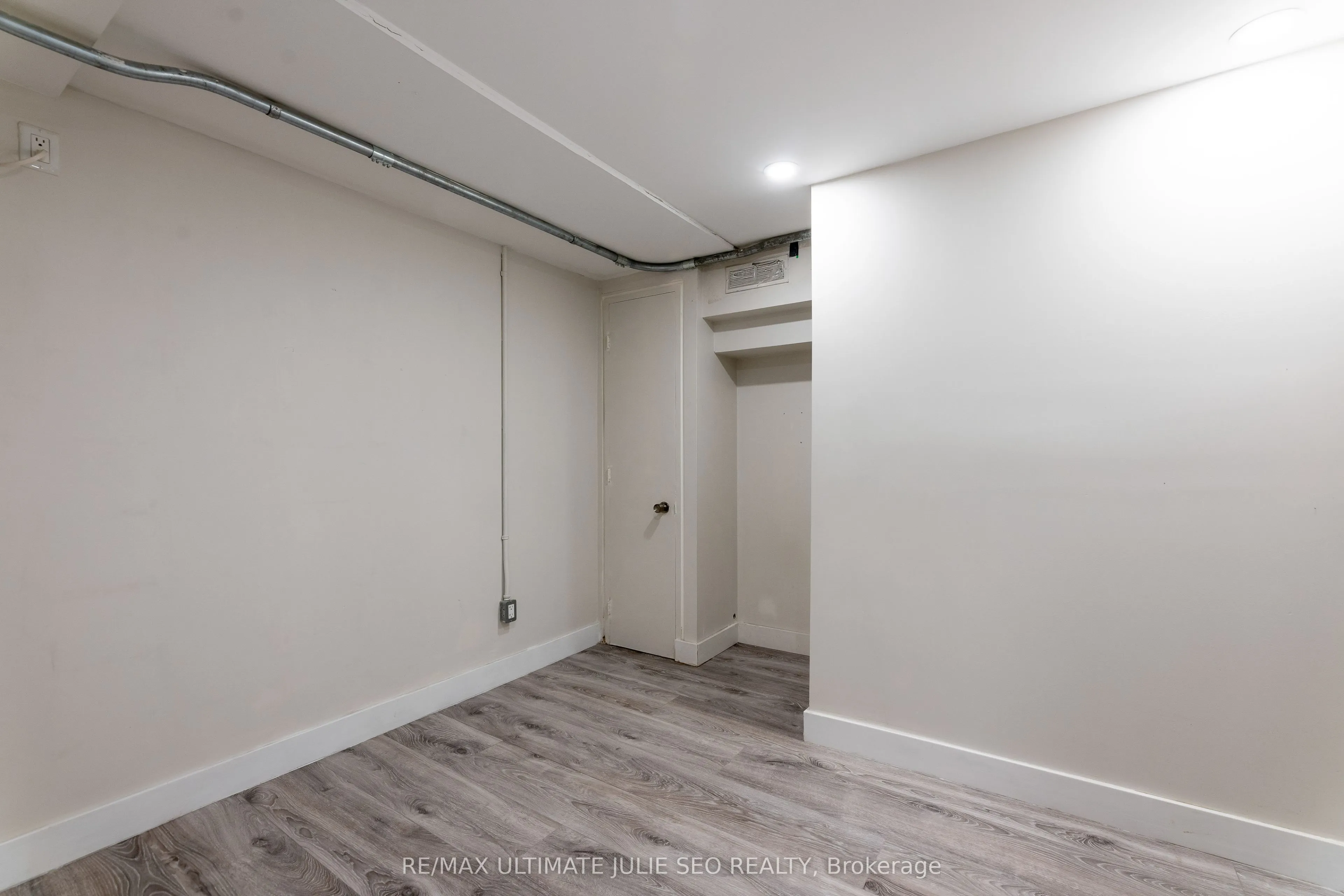 1164 Queen Street W