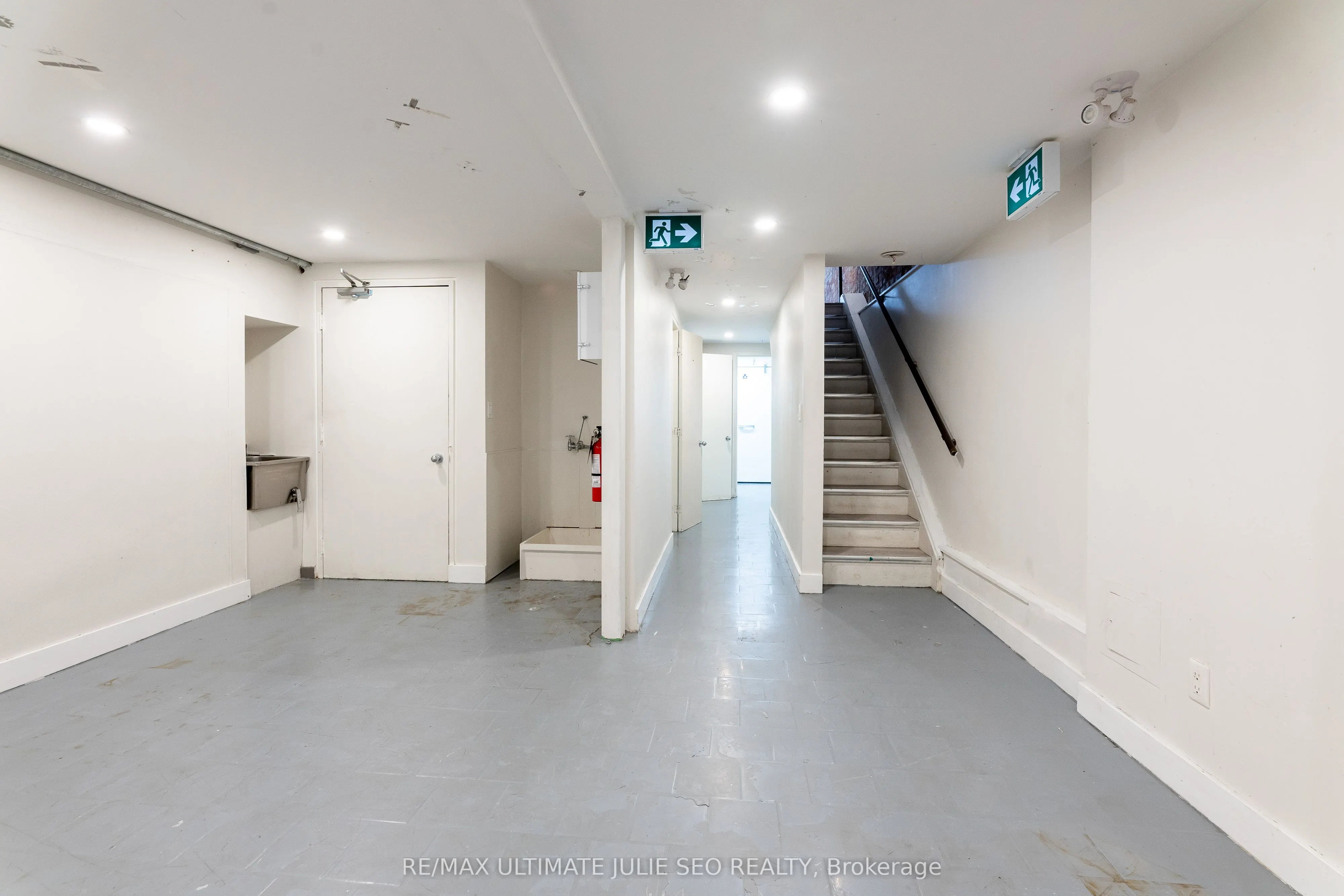 1164 Queen Street W
