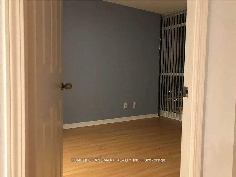 28 Harrison Garden Boulevard, #1803