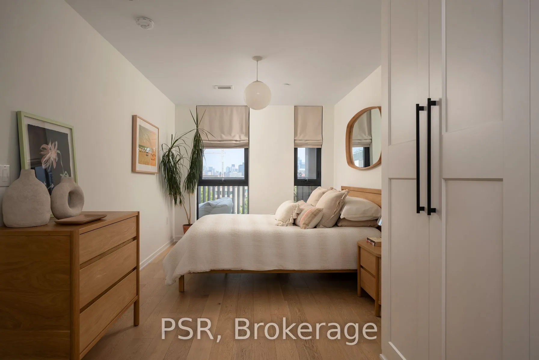 41 Dovercourt Road, #704
