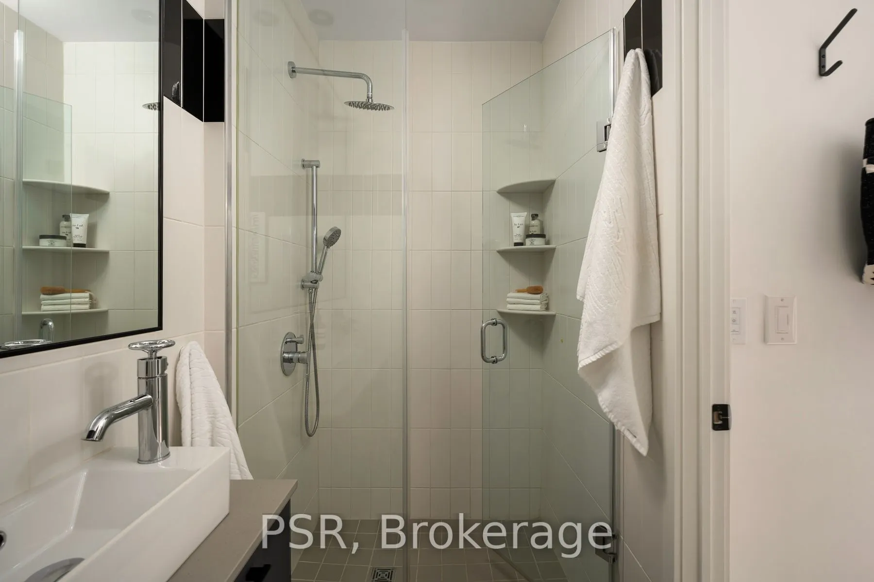 41 Dovercourt Road, #704