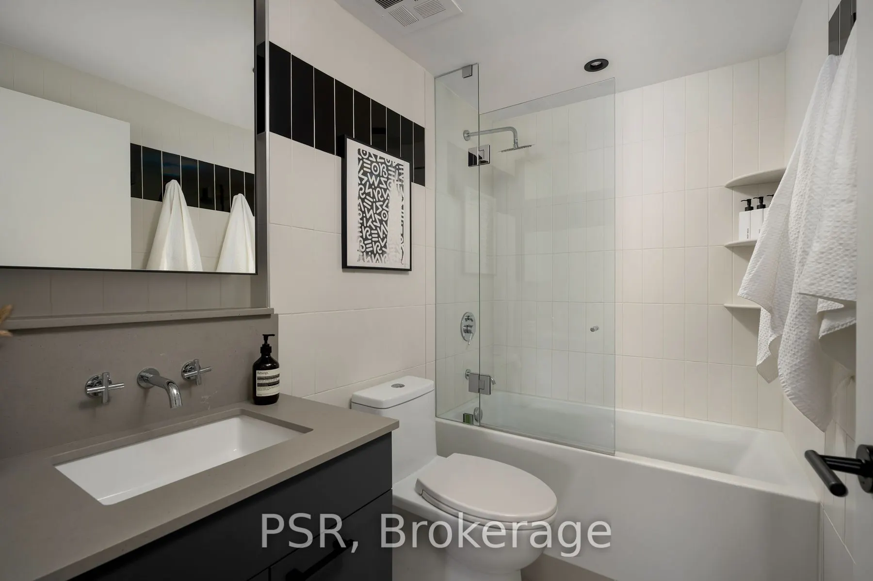 41 Dovercourt Road, #704