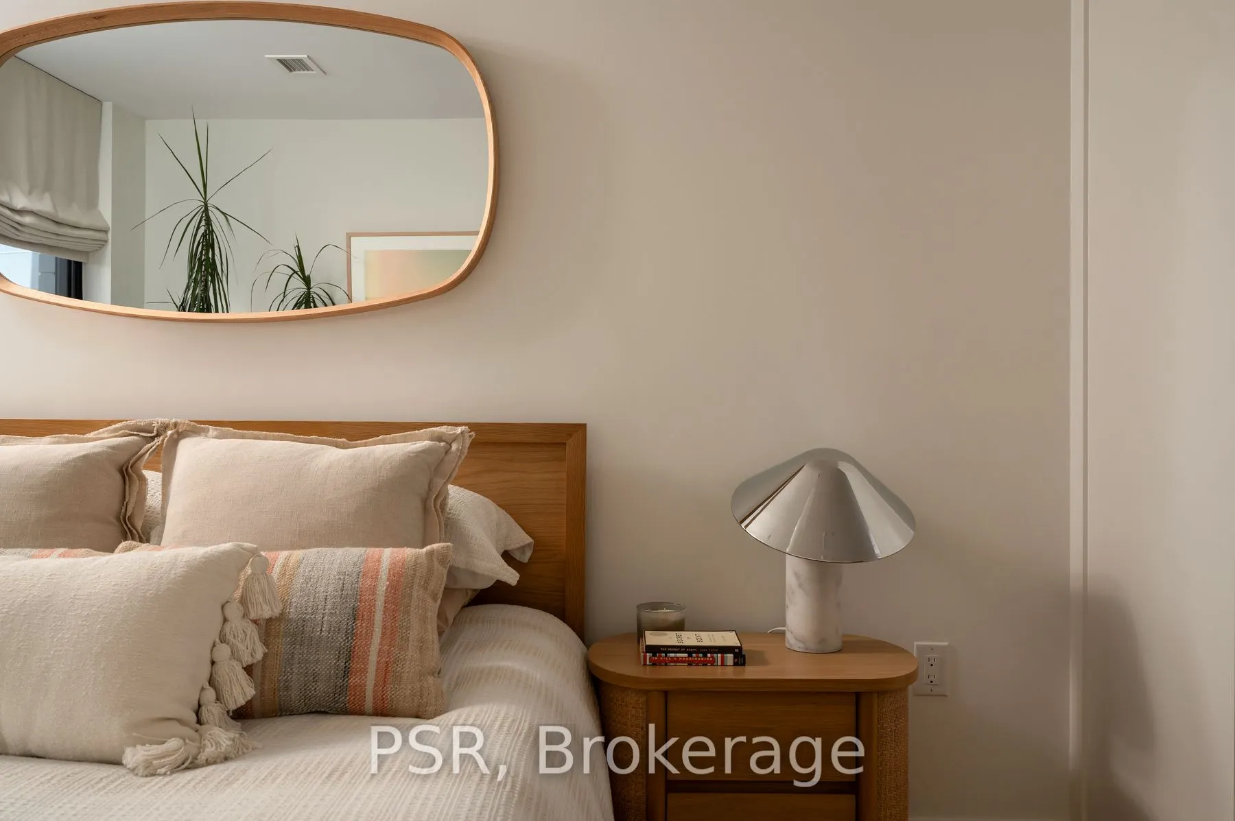 41 Dovercourt Road, #704