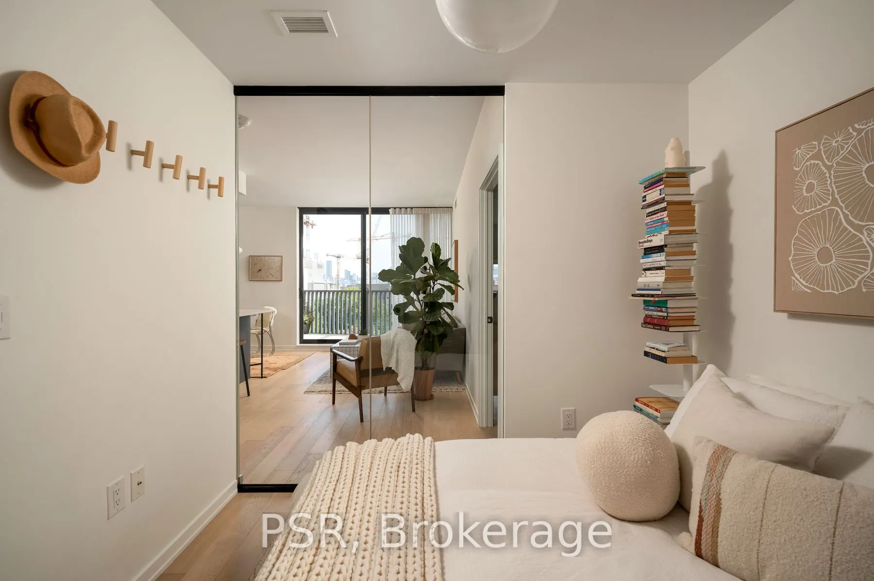 41 Dovercourt Road, #704