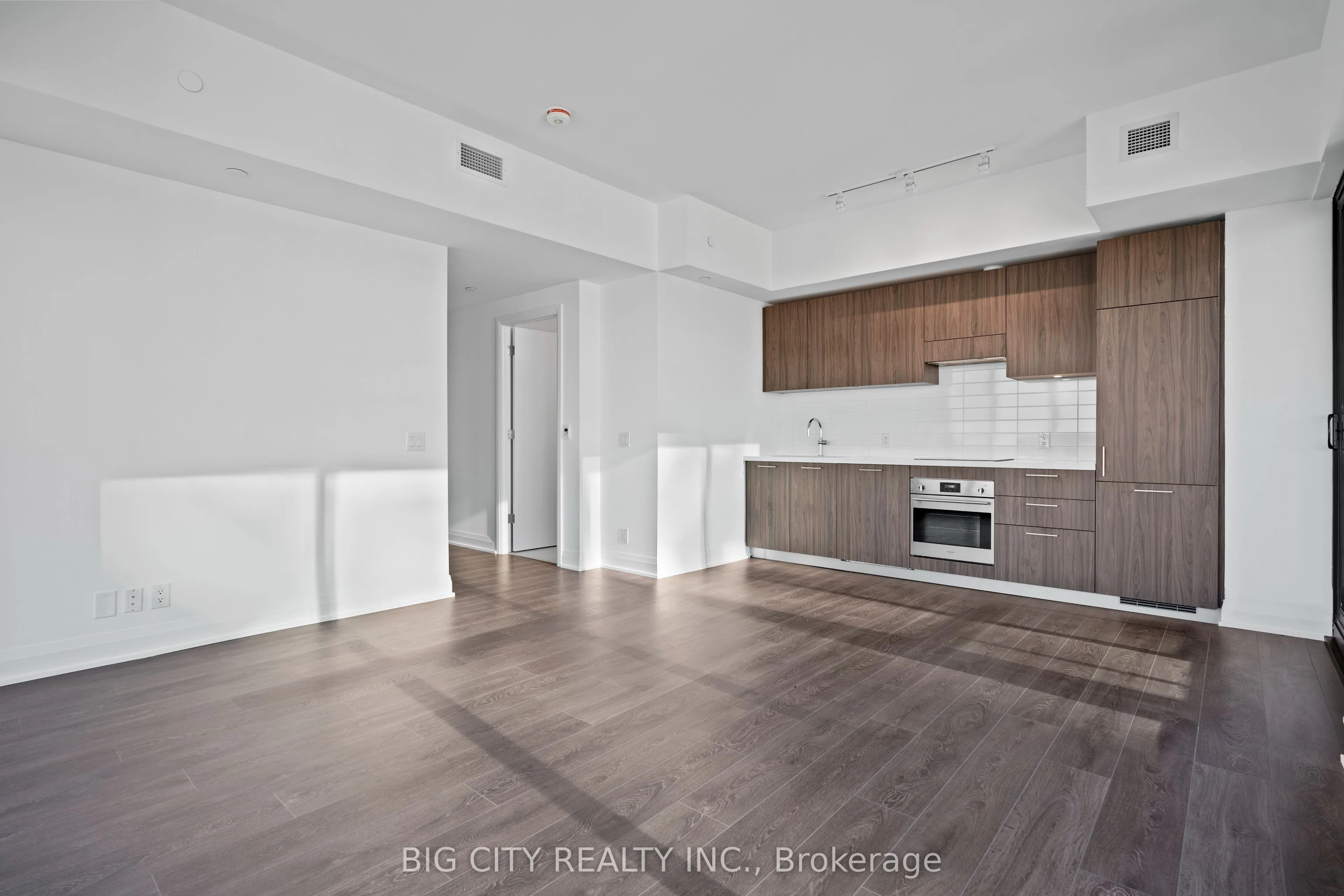 33 Frederick Todd Way, #1112