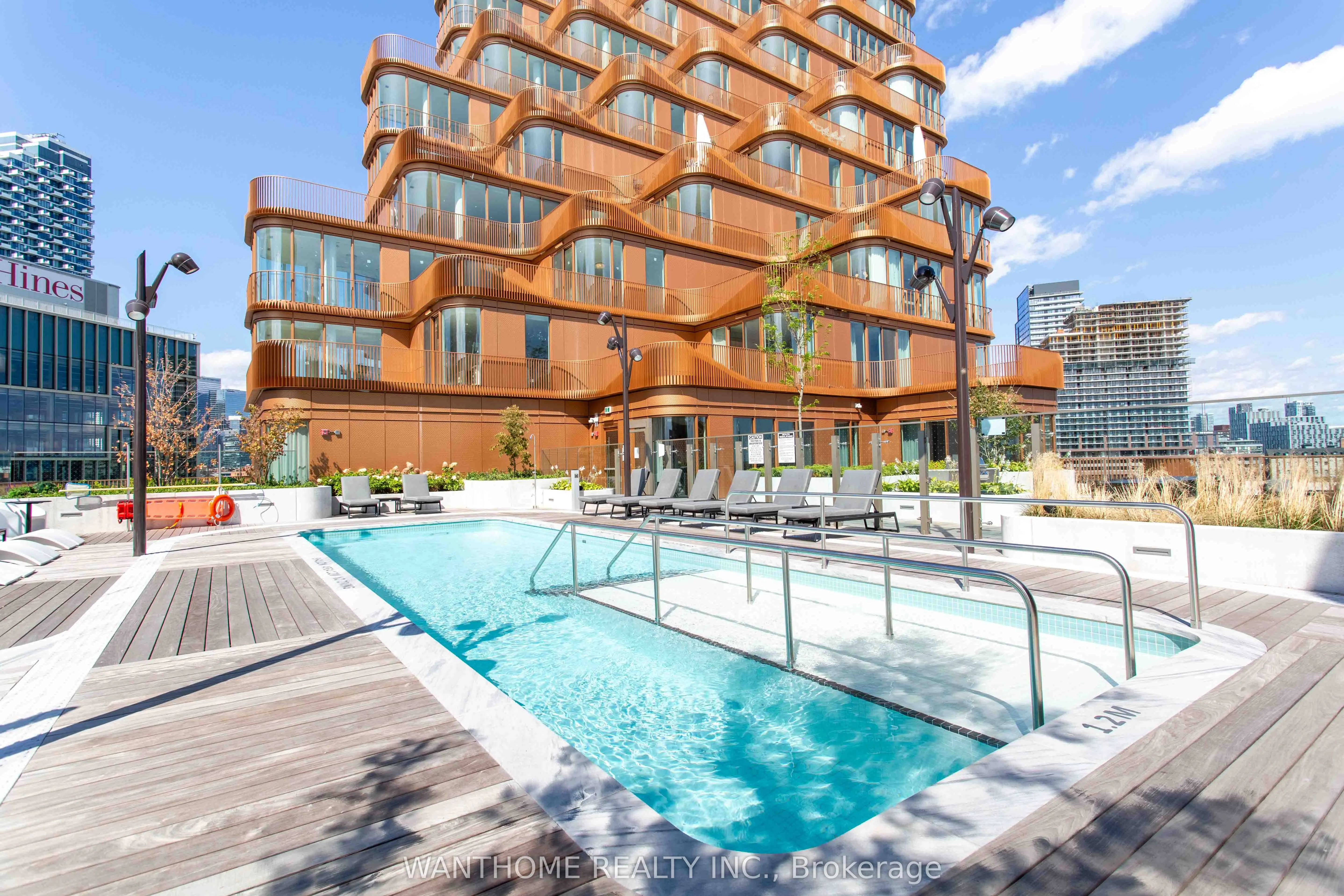 155 Merchants' Wharf, #LPH 11
