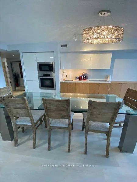 151 Dan Leckie Way, #303