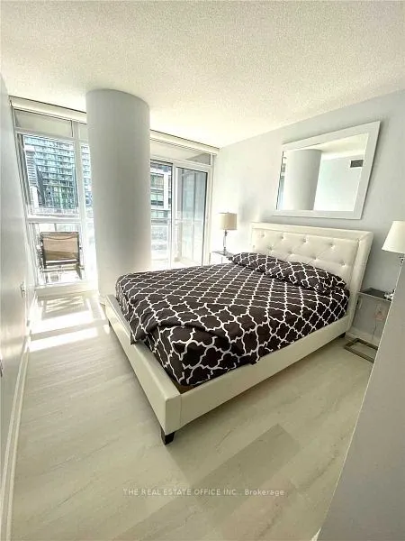 151 Dan Leckie Way, #303