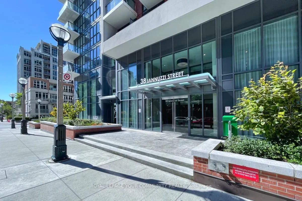 38 Iannuzzi Street, #1706