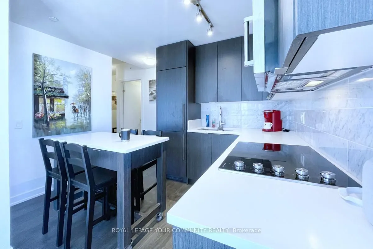 38 Iannuzzi Street, #1706
