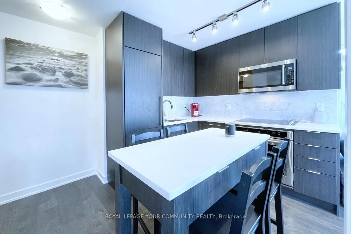 38 Iannuzzi Street, #1706