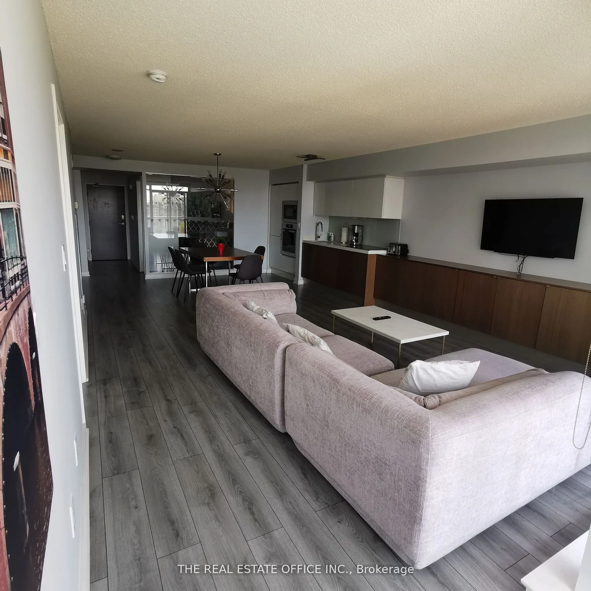 151 Dan Leckie Way, #702
