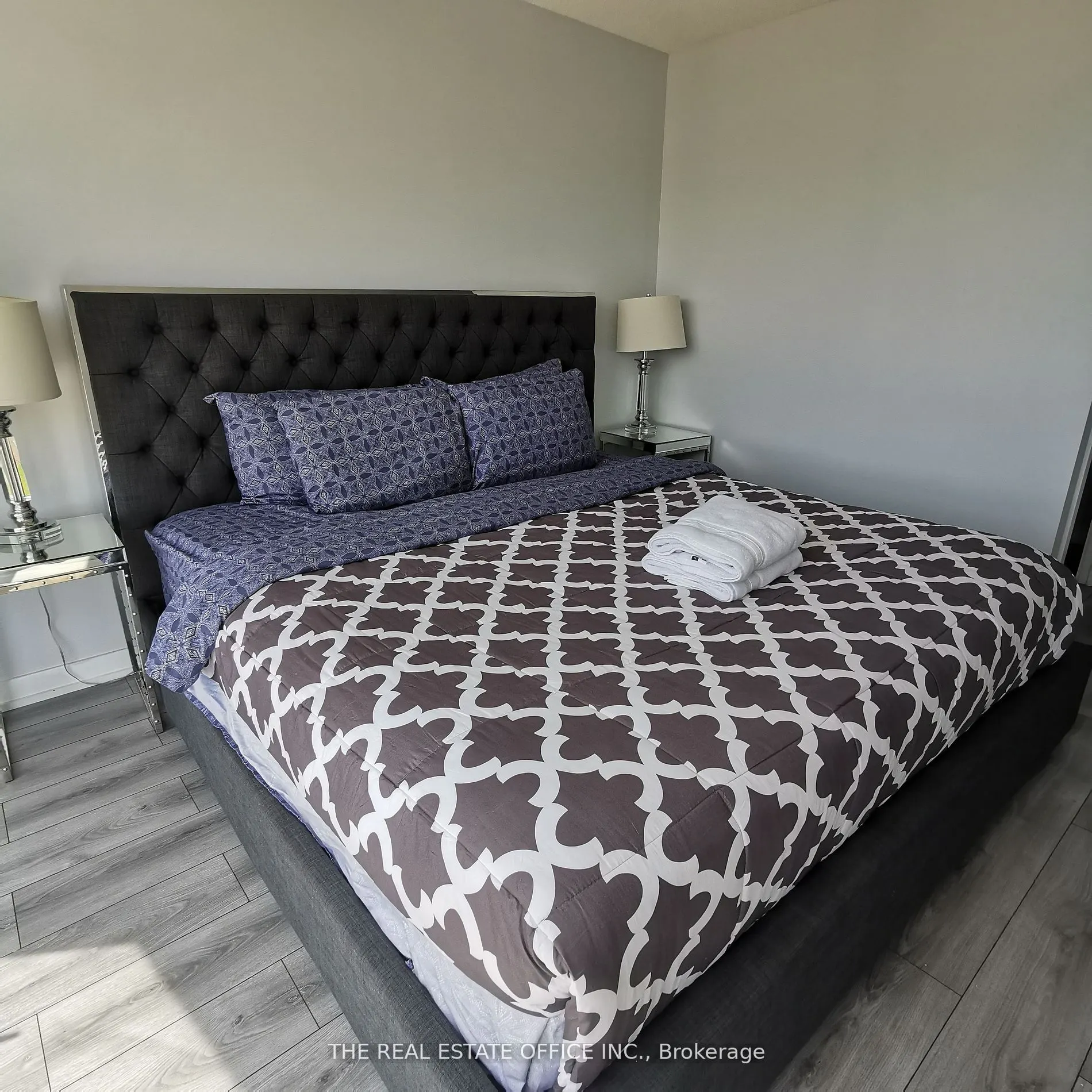 151 Dan Leckie Way, #702
