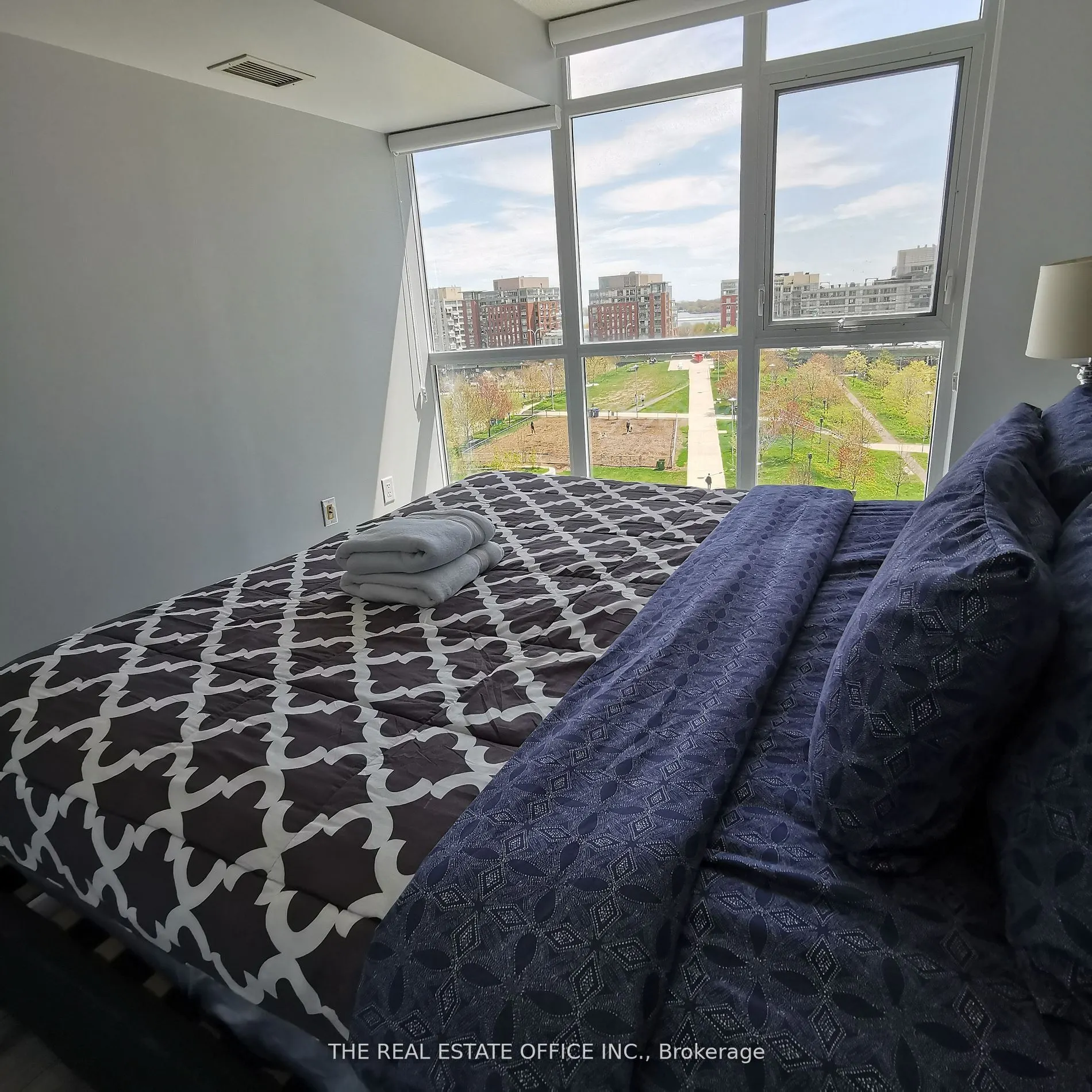 151 Dan Leckie Way, #702