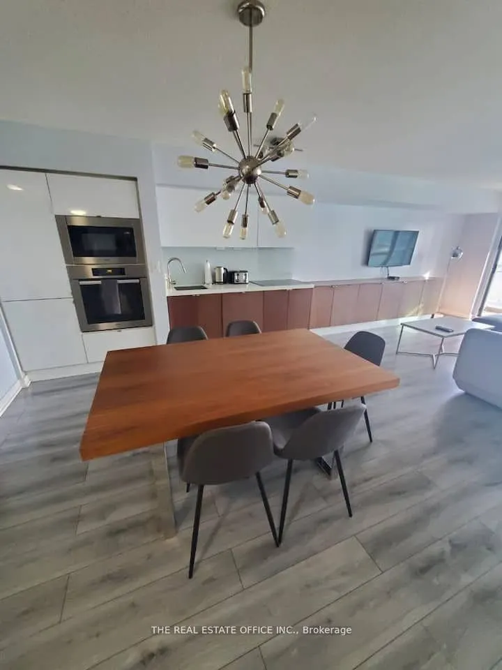 151 Dan Leckie Way, #702
