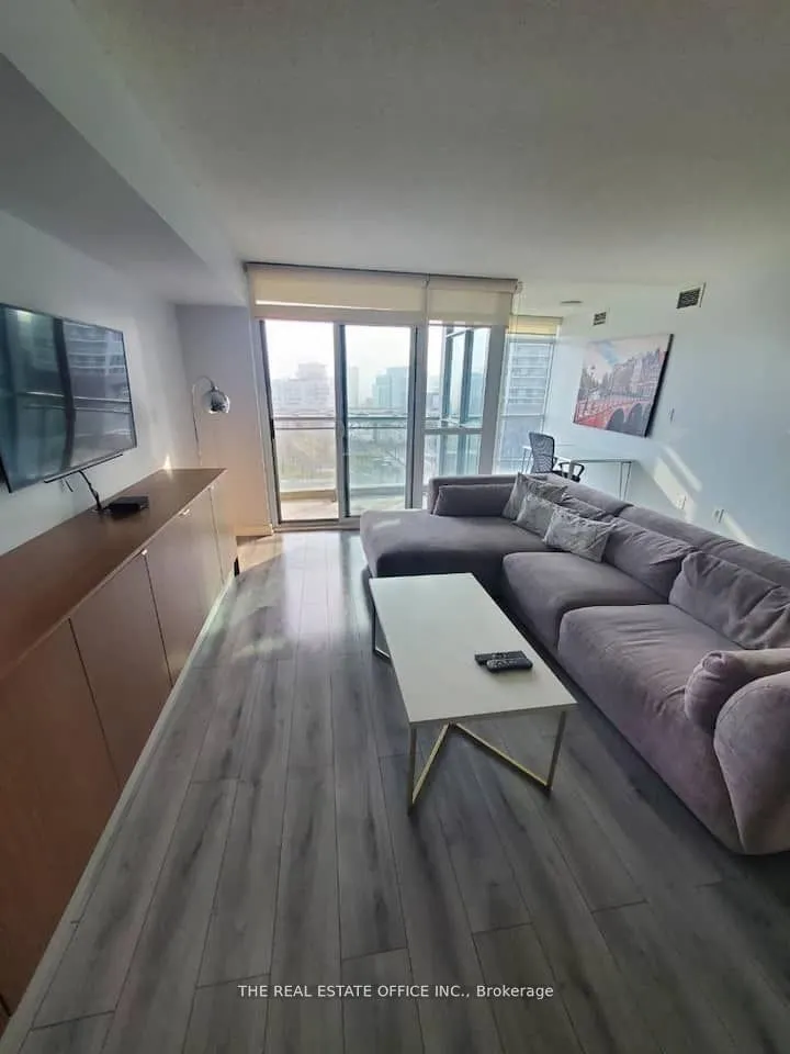 151 Dan Leckie Way, #702