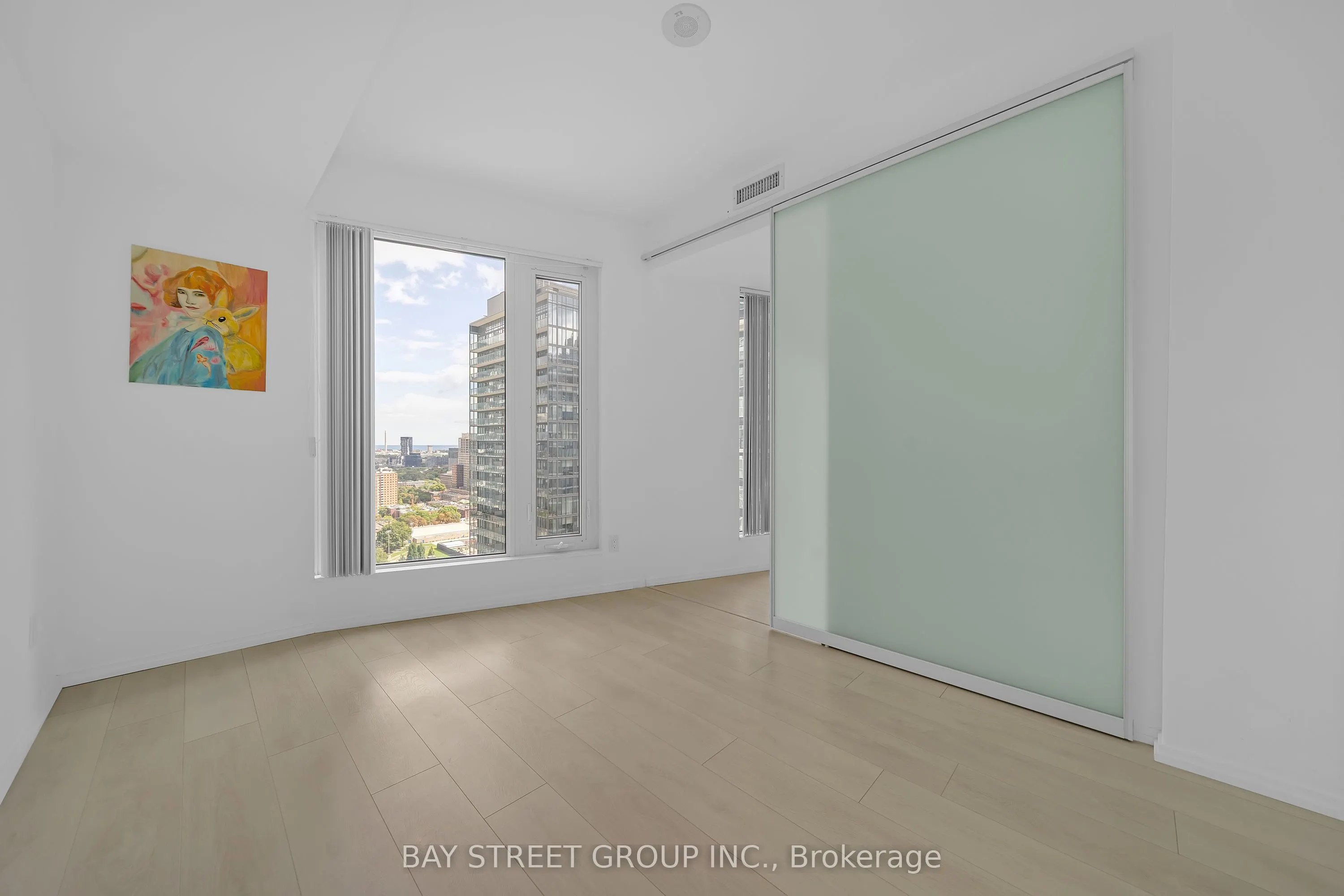 68 Shuter Street, #2802