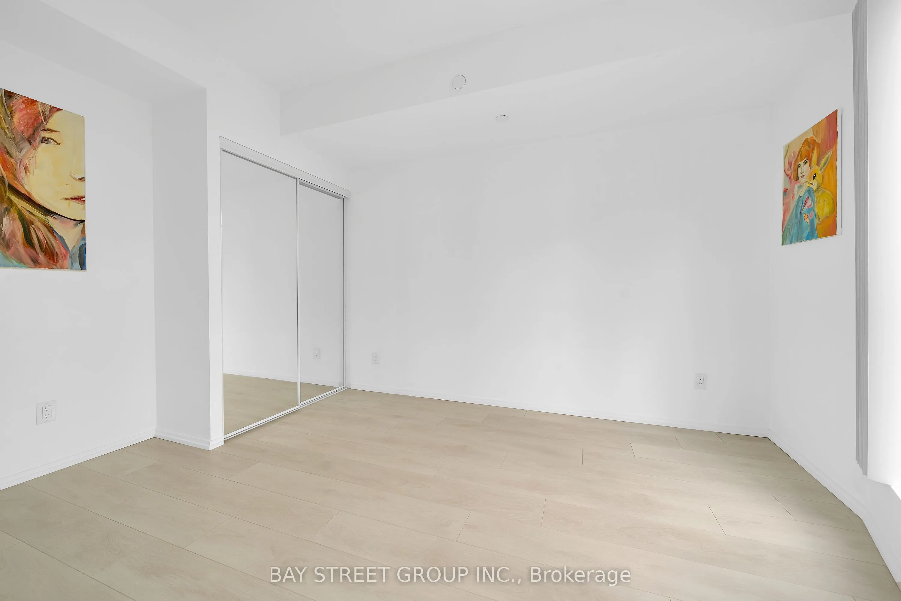 68 Shuter Street, #2802