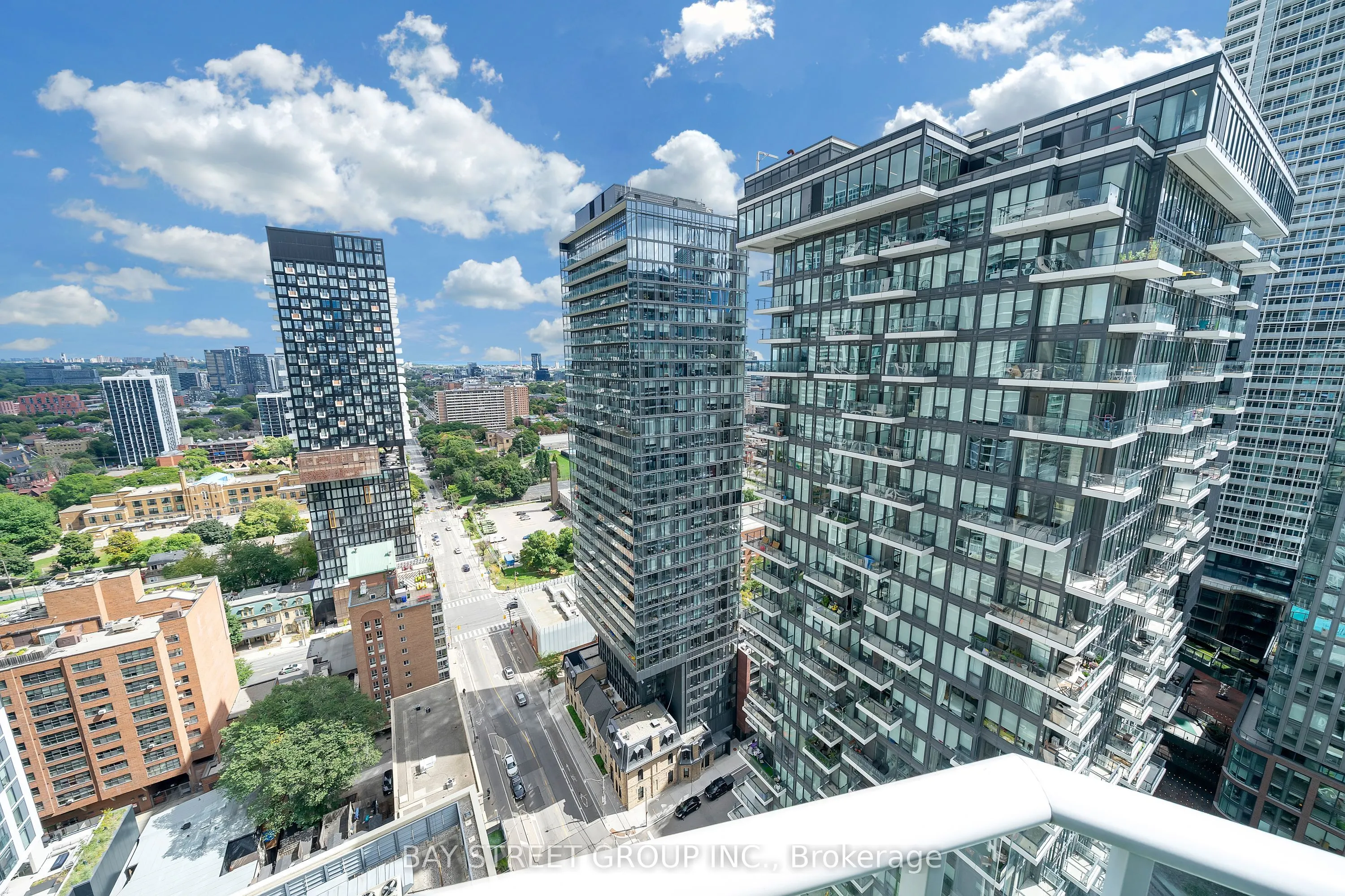 68 Shuter Street, #2802