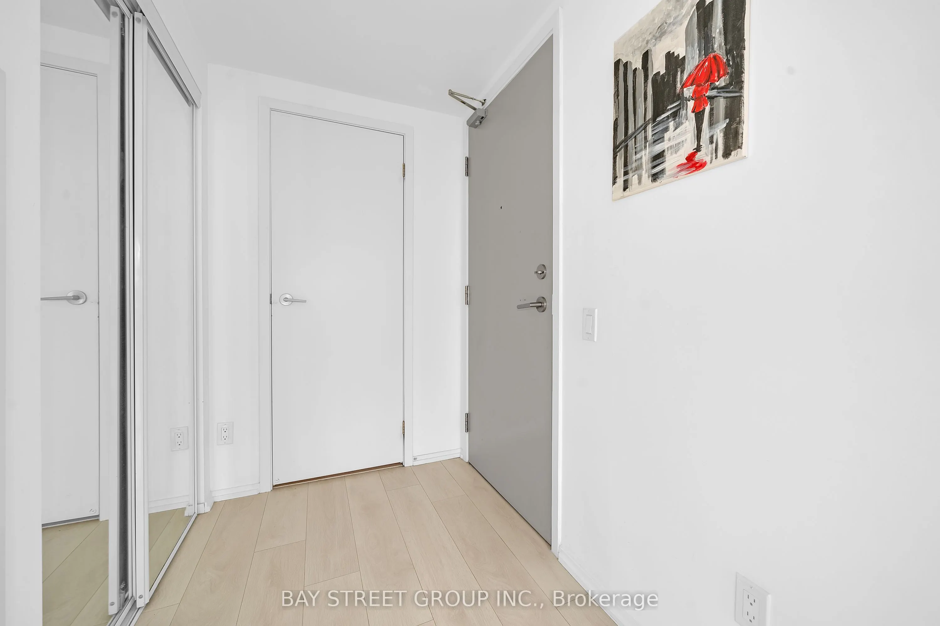 68 Shuter Street, #2802