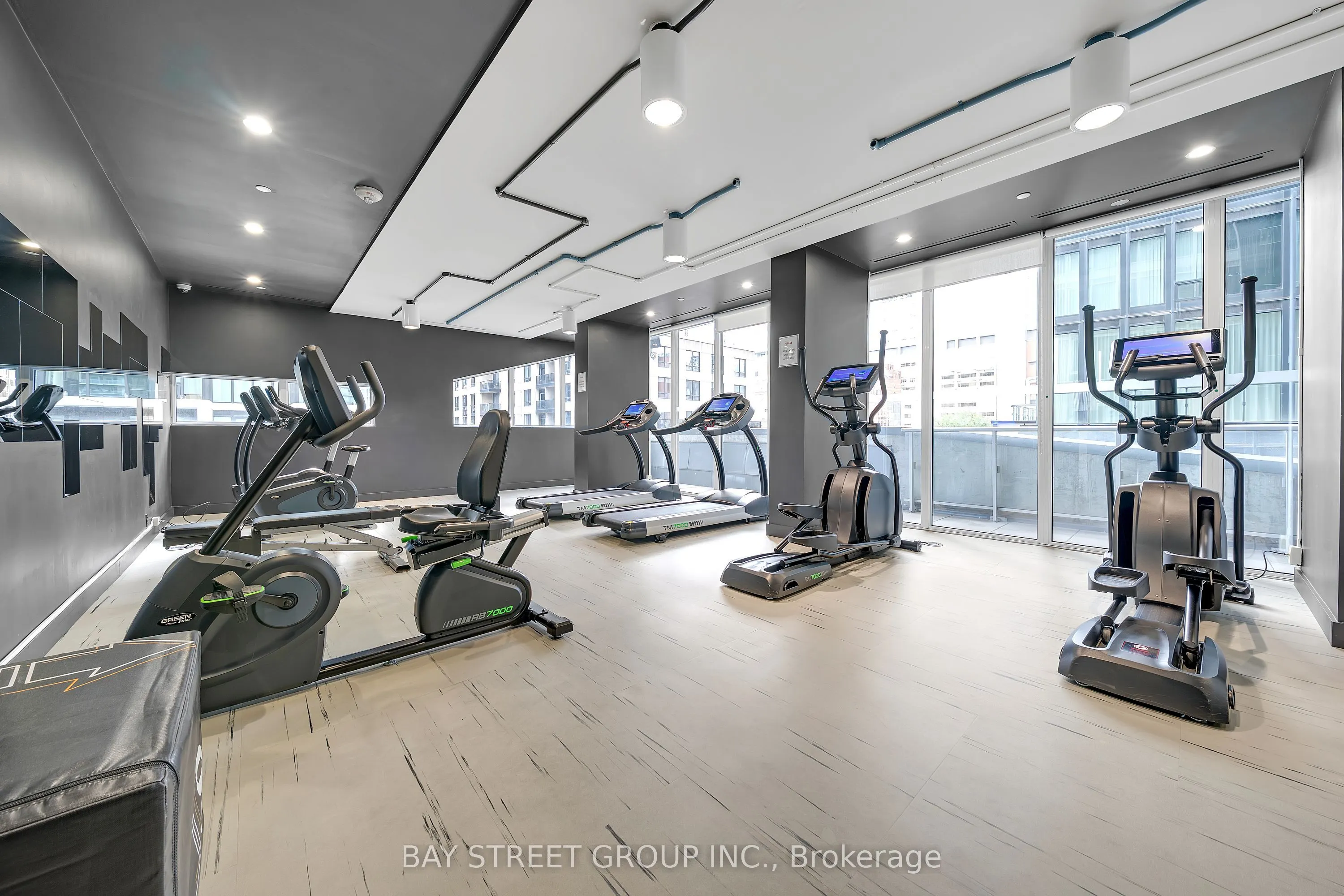 68 Shuter Street, #2802