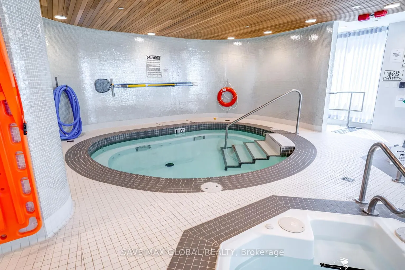 56 Forest Manor Road, #1010