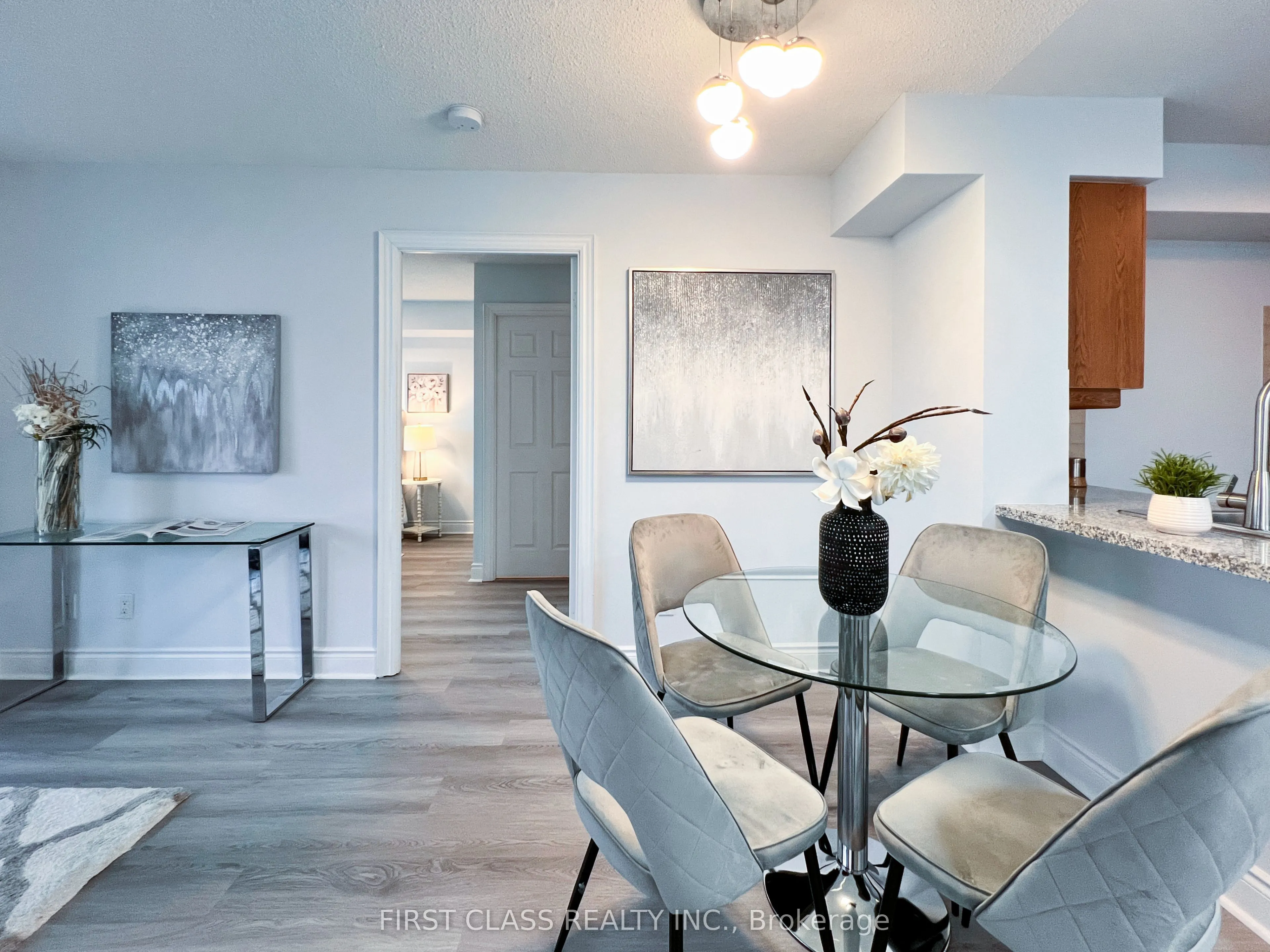 15 Greenview Avenue, #814