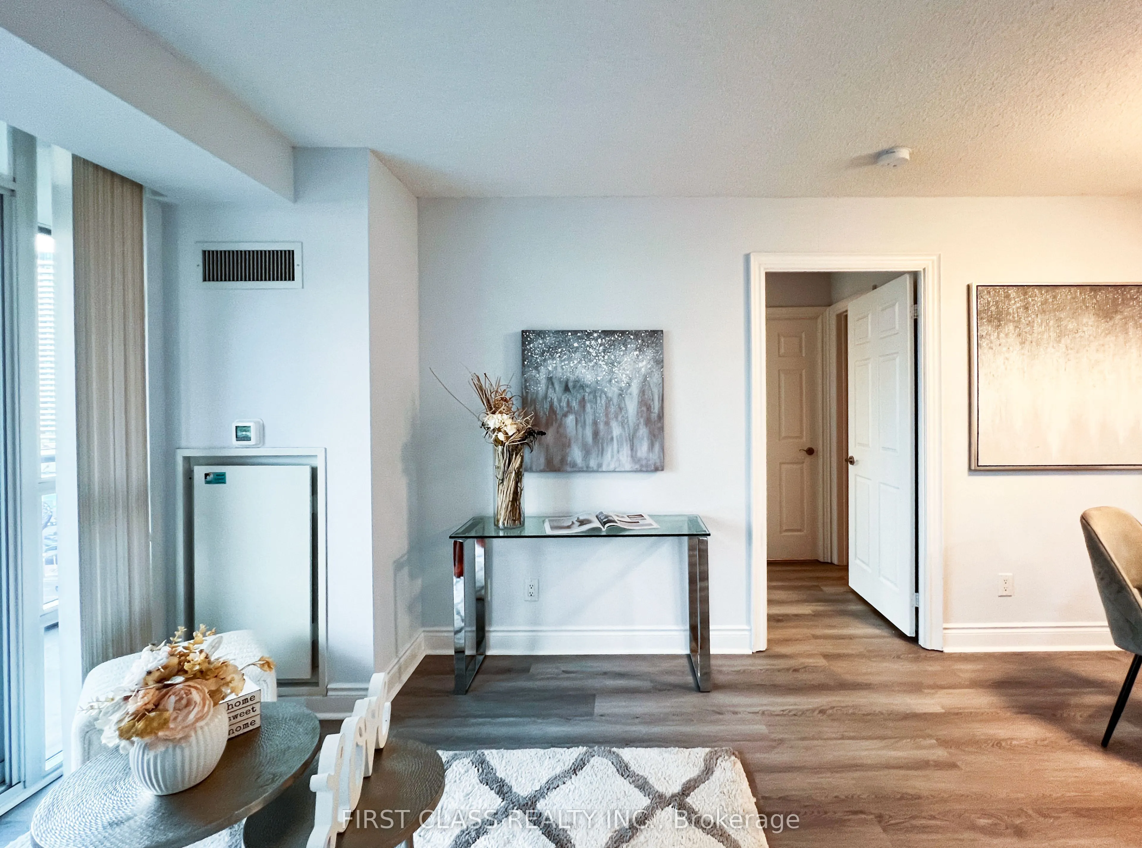15 Greenview Avenue, #814