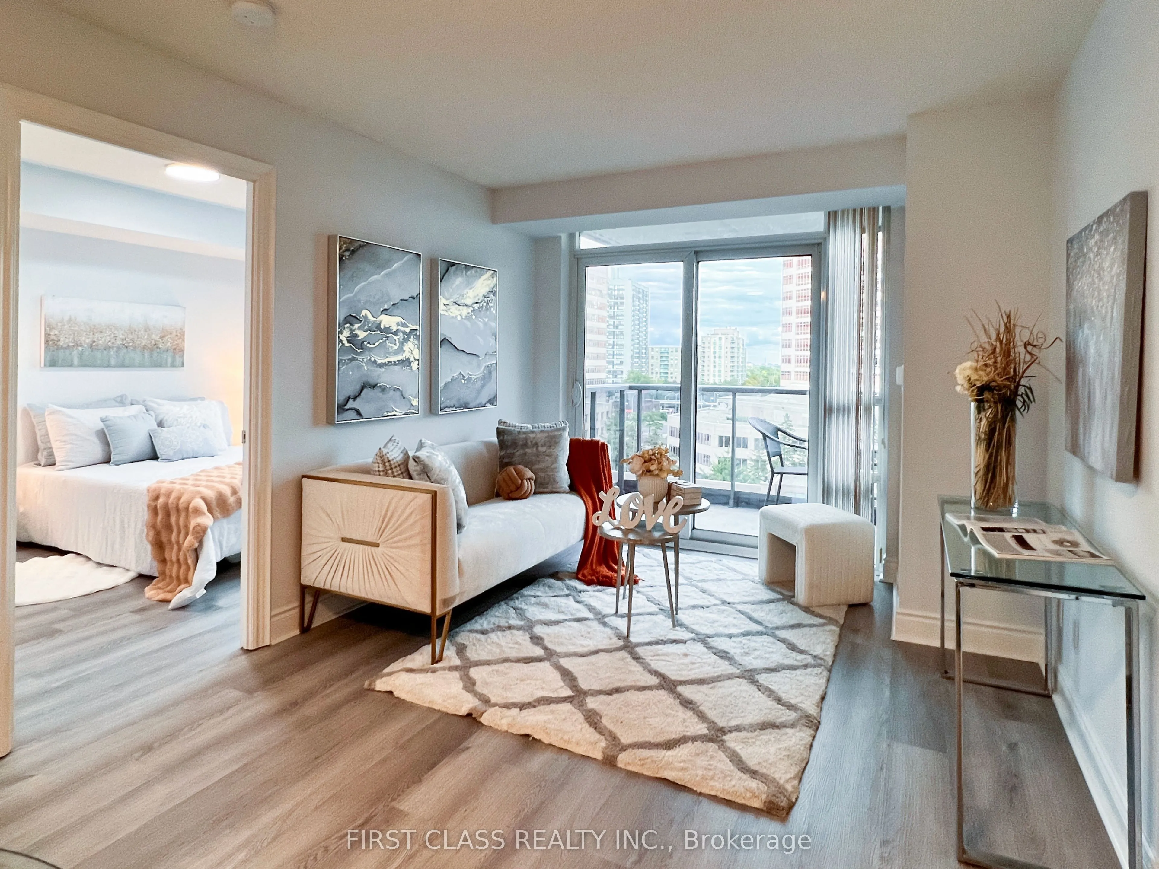 15 Greenview Avenue, #814