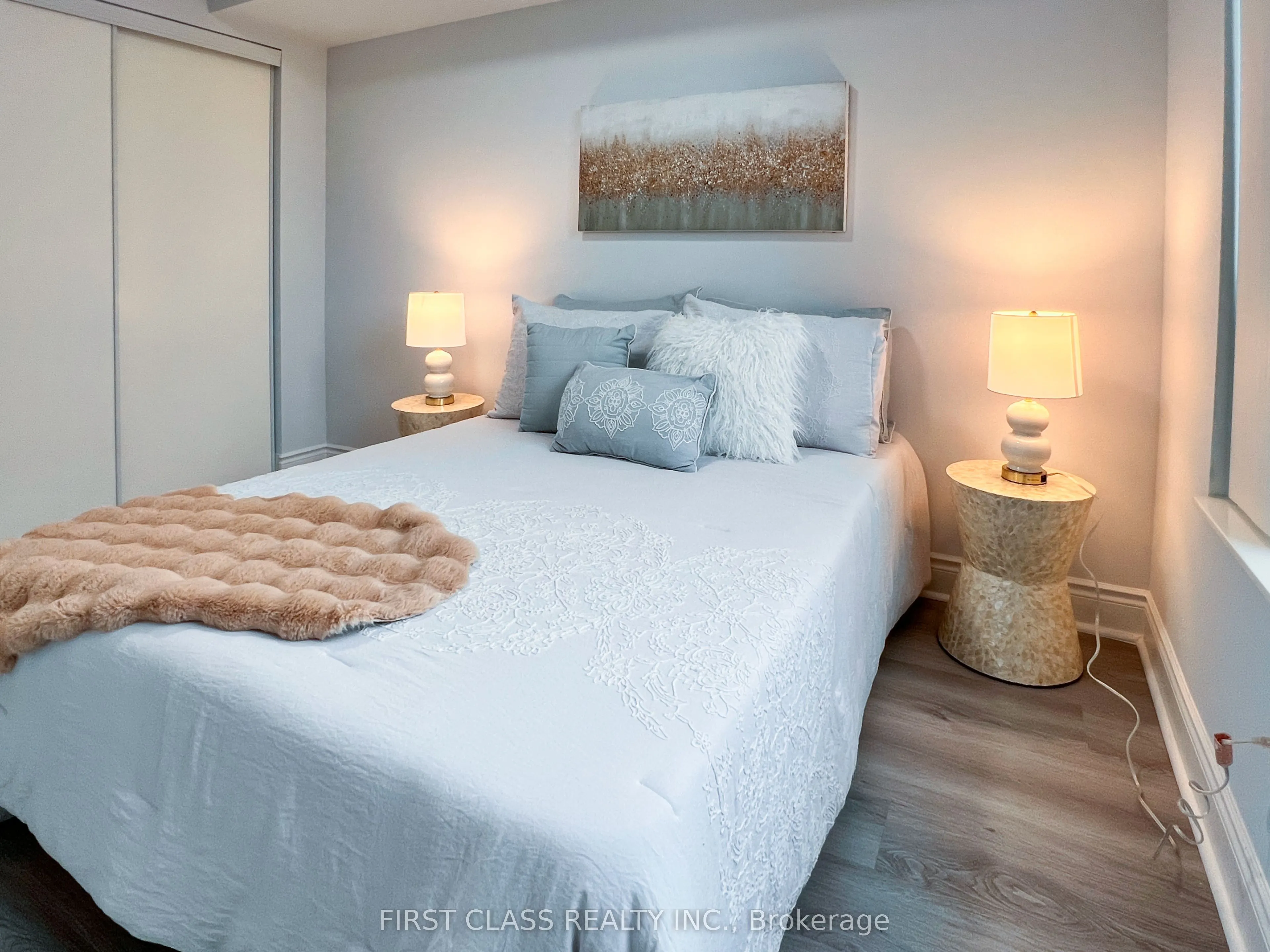 15 Greenview Avenue, #814