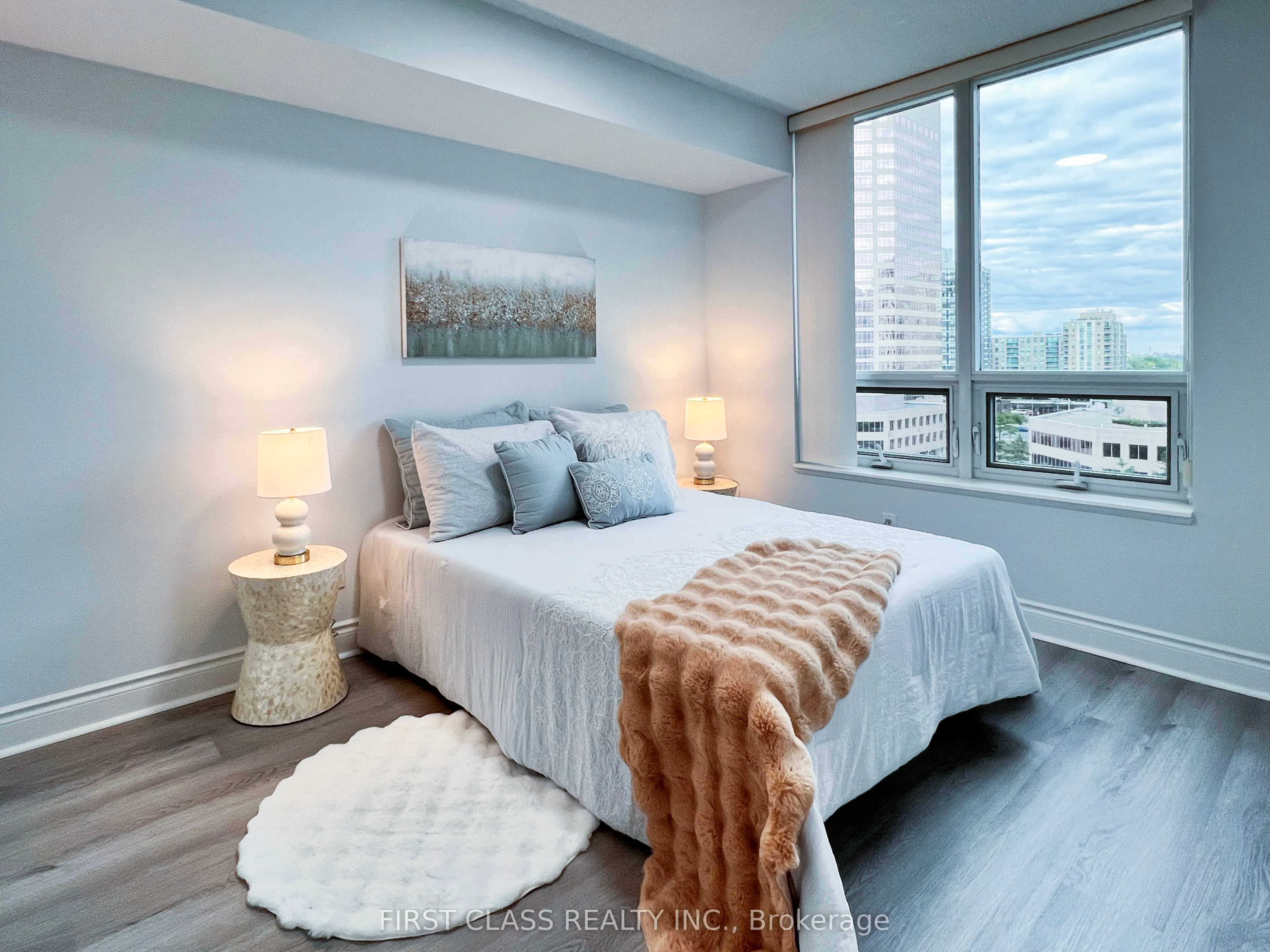 15 Greenview Avenue, #814
