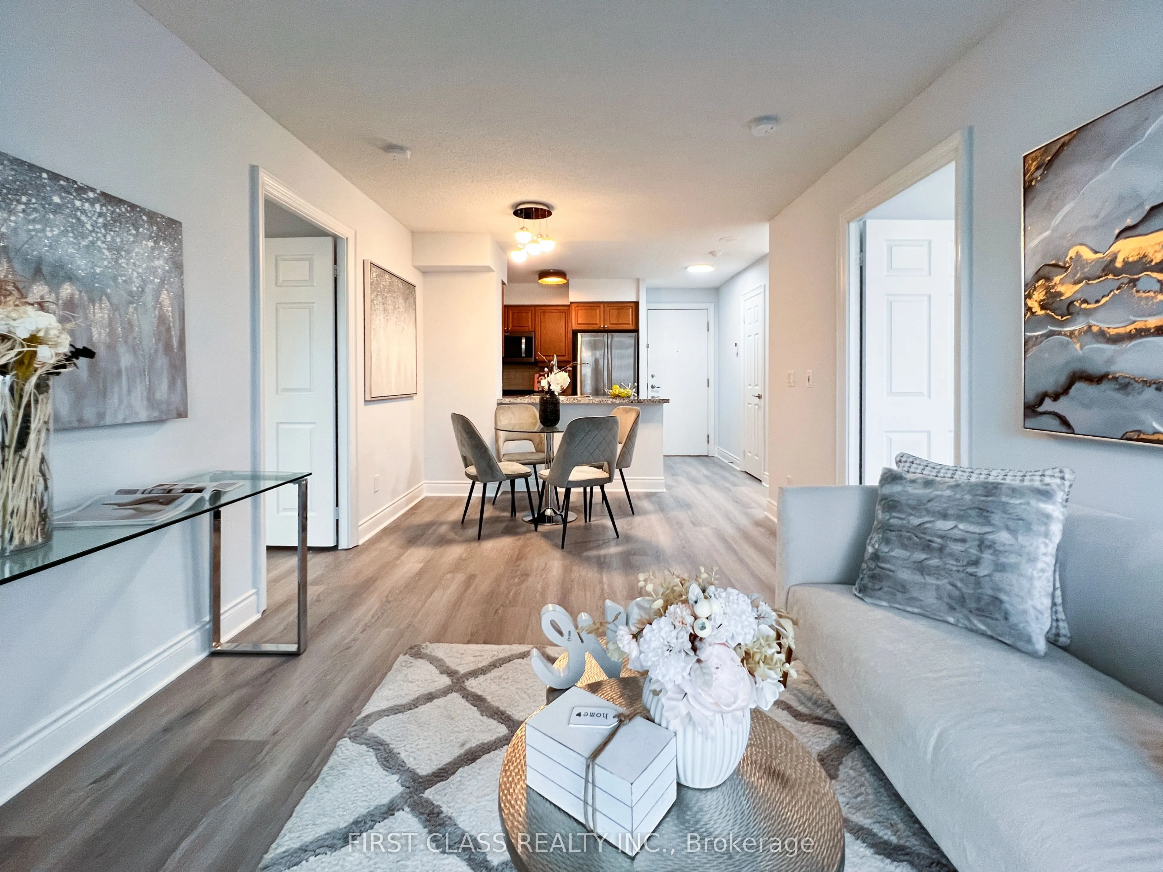 15 Greenview Avenue, #814