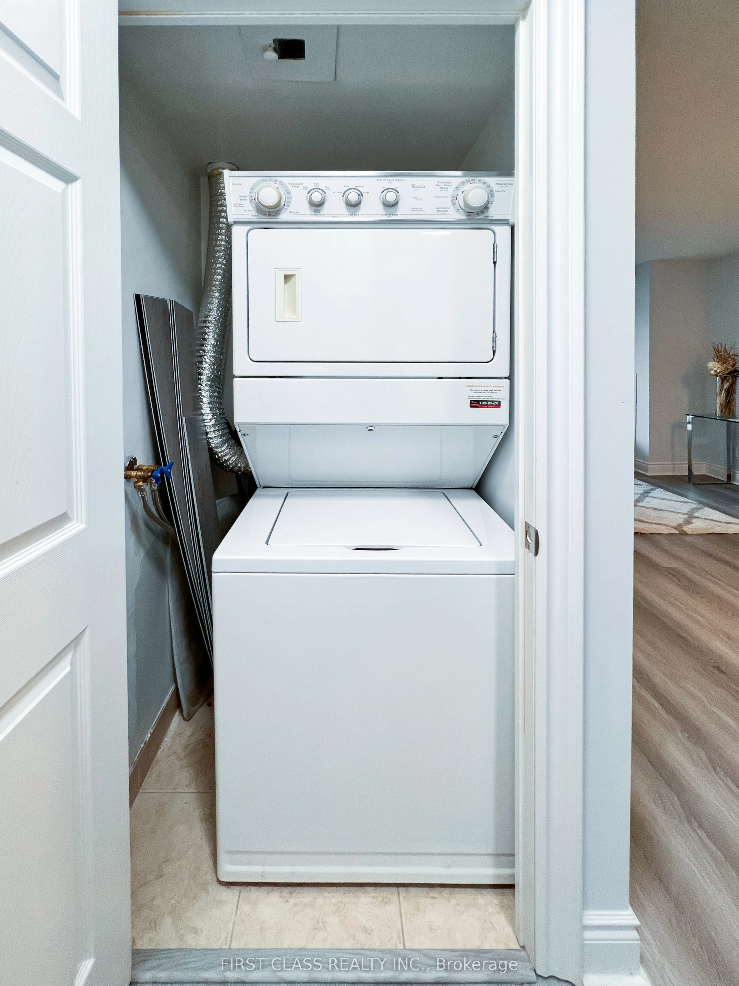 15 Greenview Avenue, #814