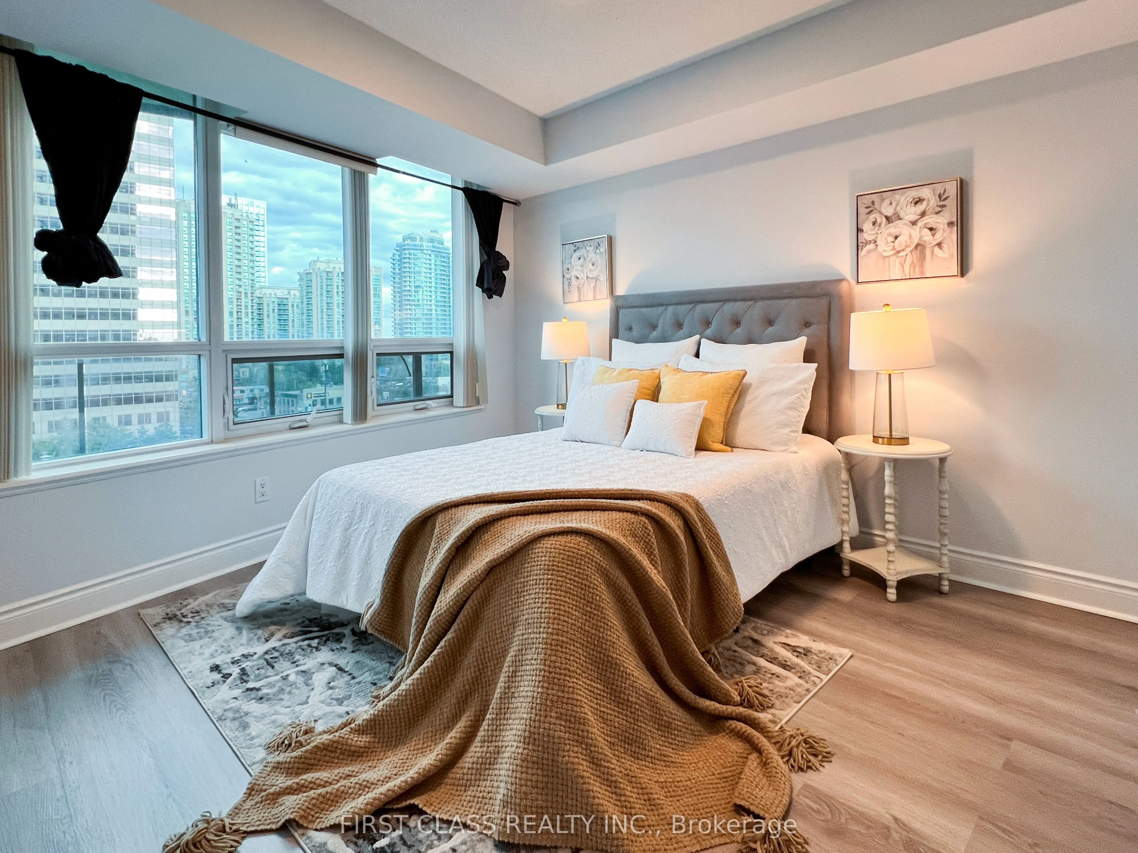 15 Greenview Avenue, #814