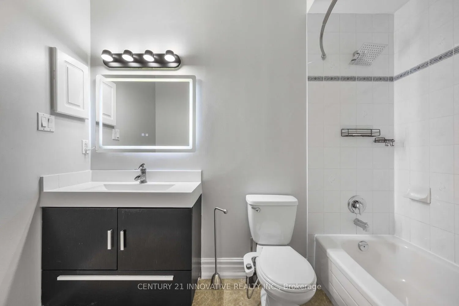393 King Street W, #302