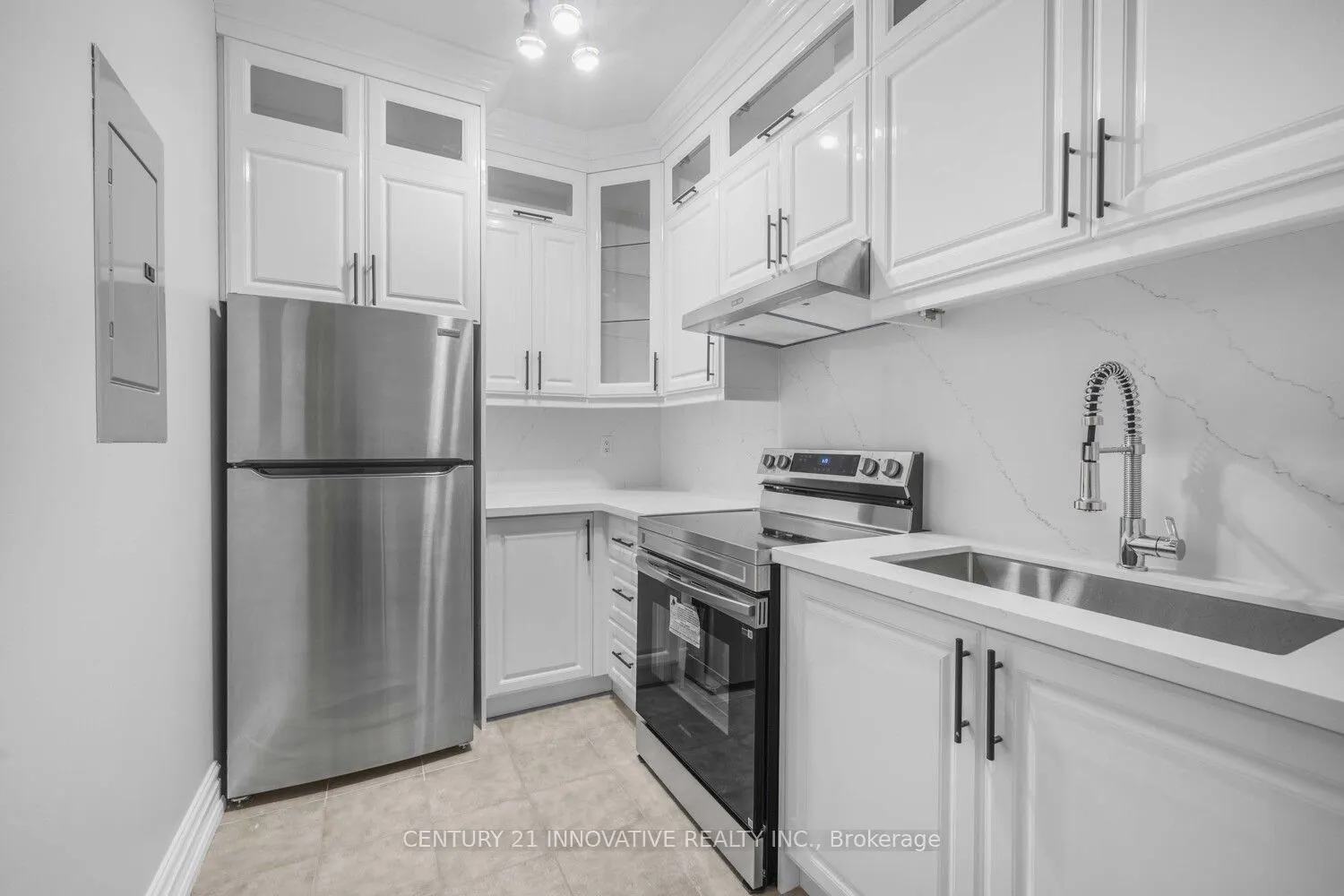 393 King Street W, #302
