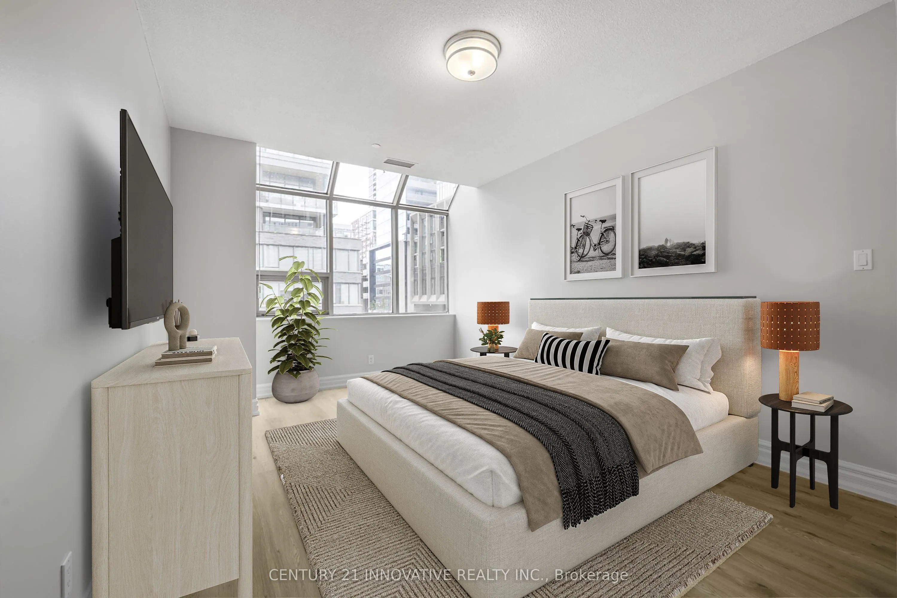 393 King Street W, #302