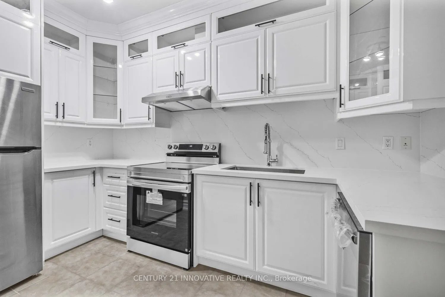 393 King Street W, #302