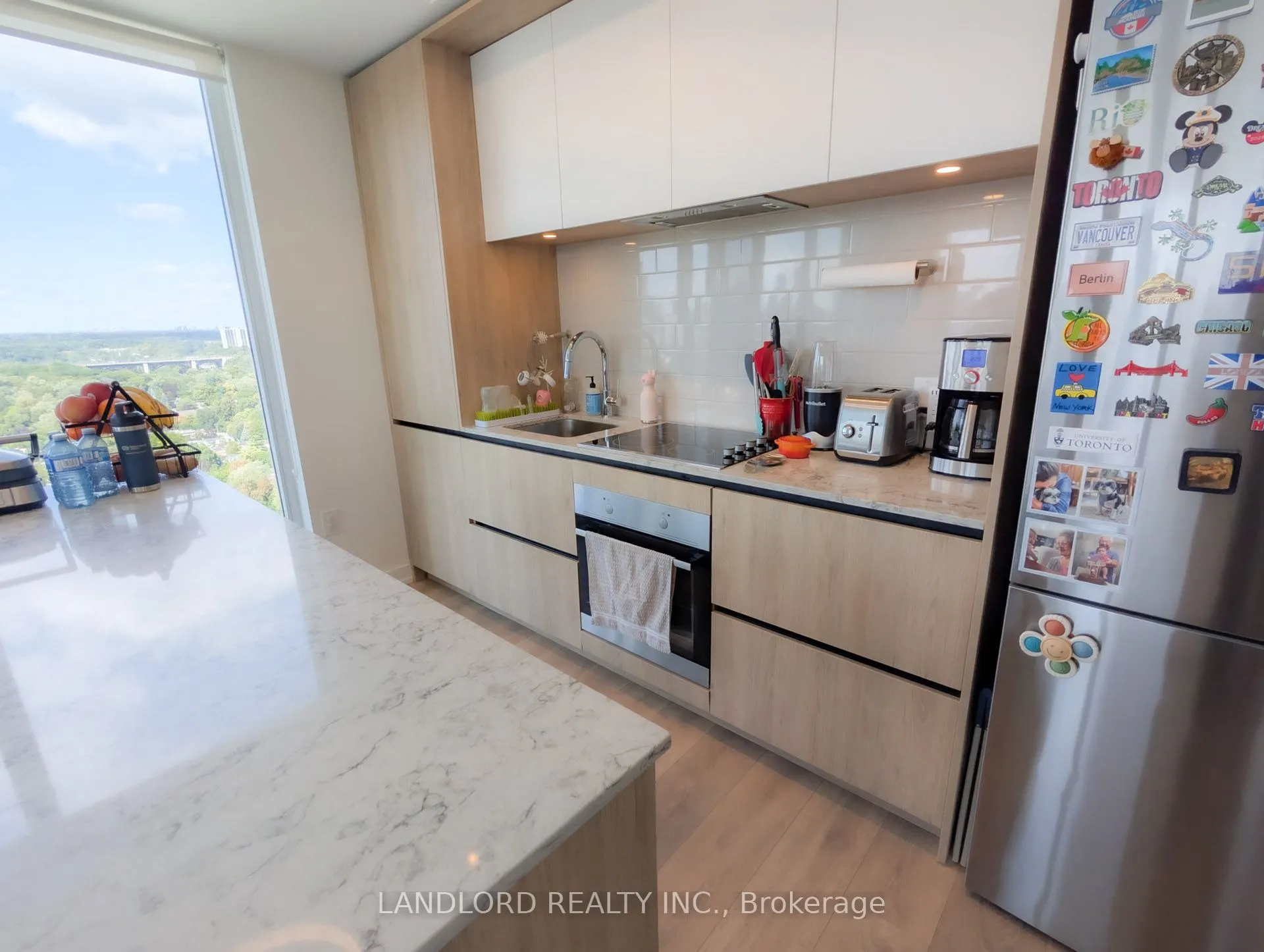 225 Sumach Street, #2809