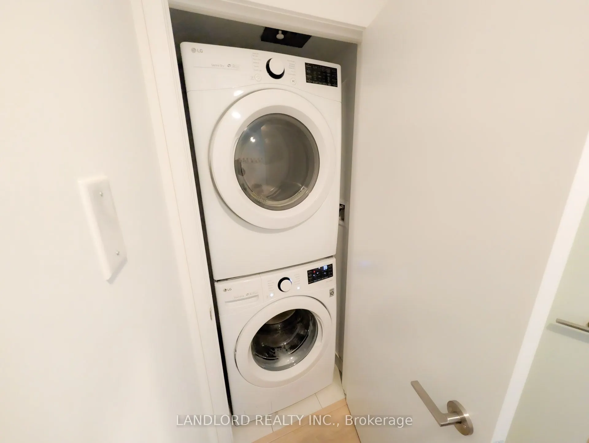225 Sumach Street, #2809