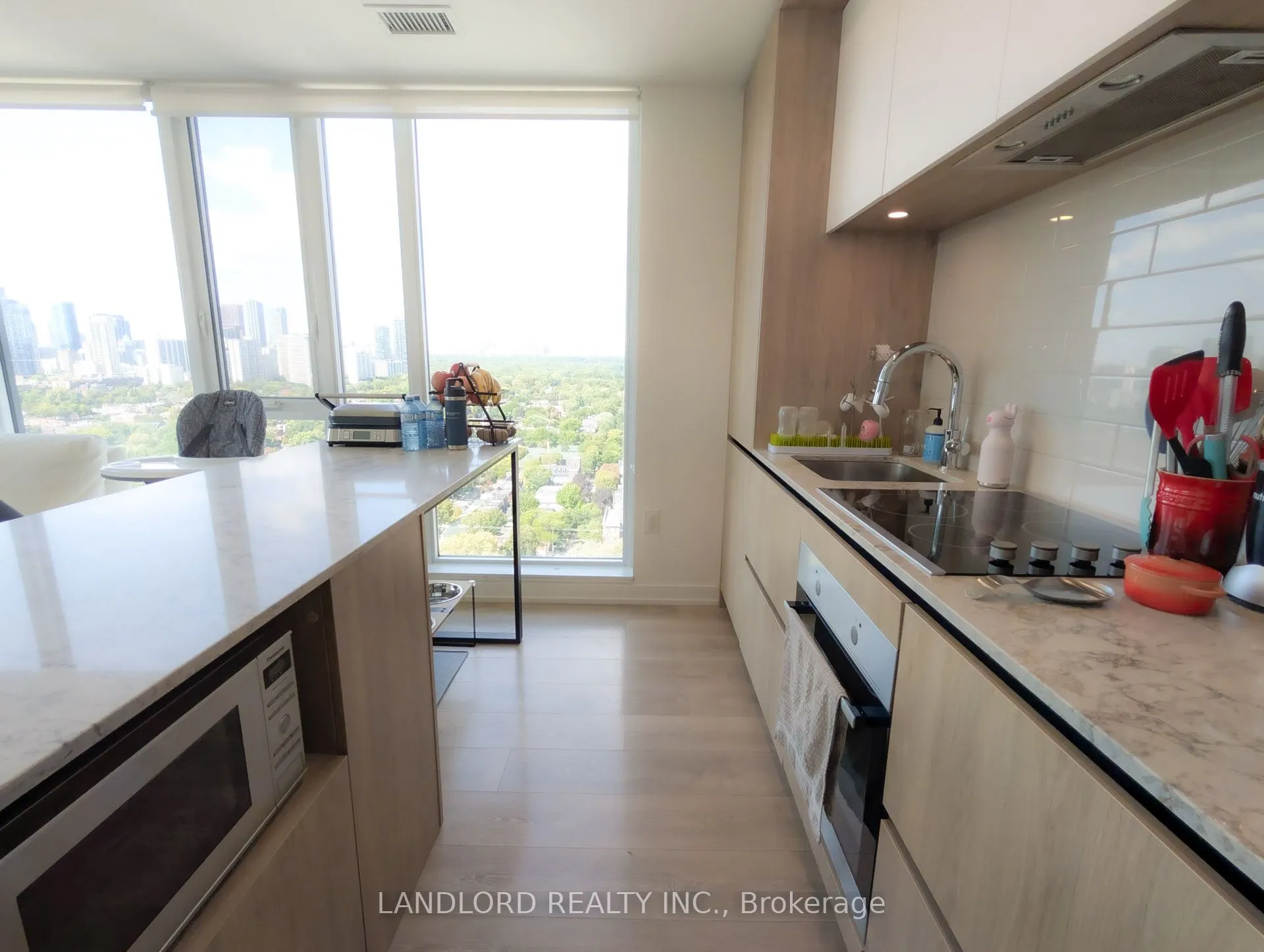 225 Sumach Street, #2809
