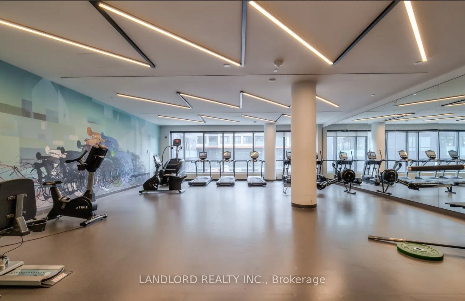 225 Sumach Street, #2809