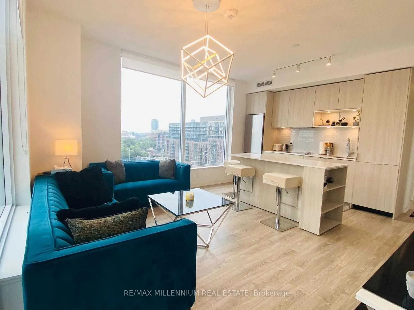 20 Tubman Avenue, #809