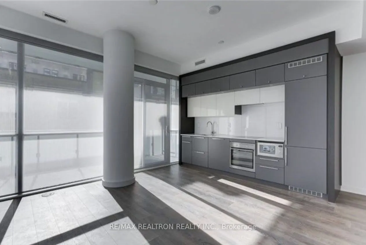 15 Grenville Street, #410