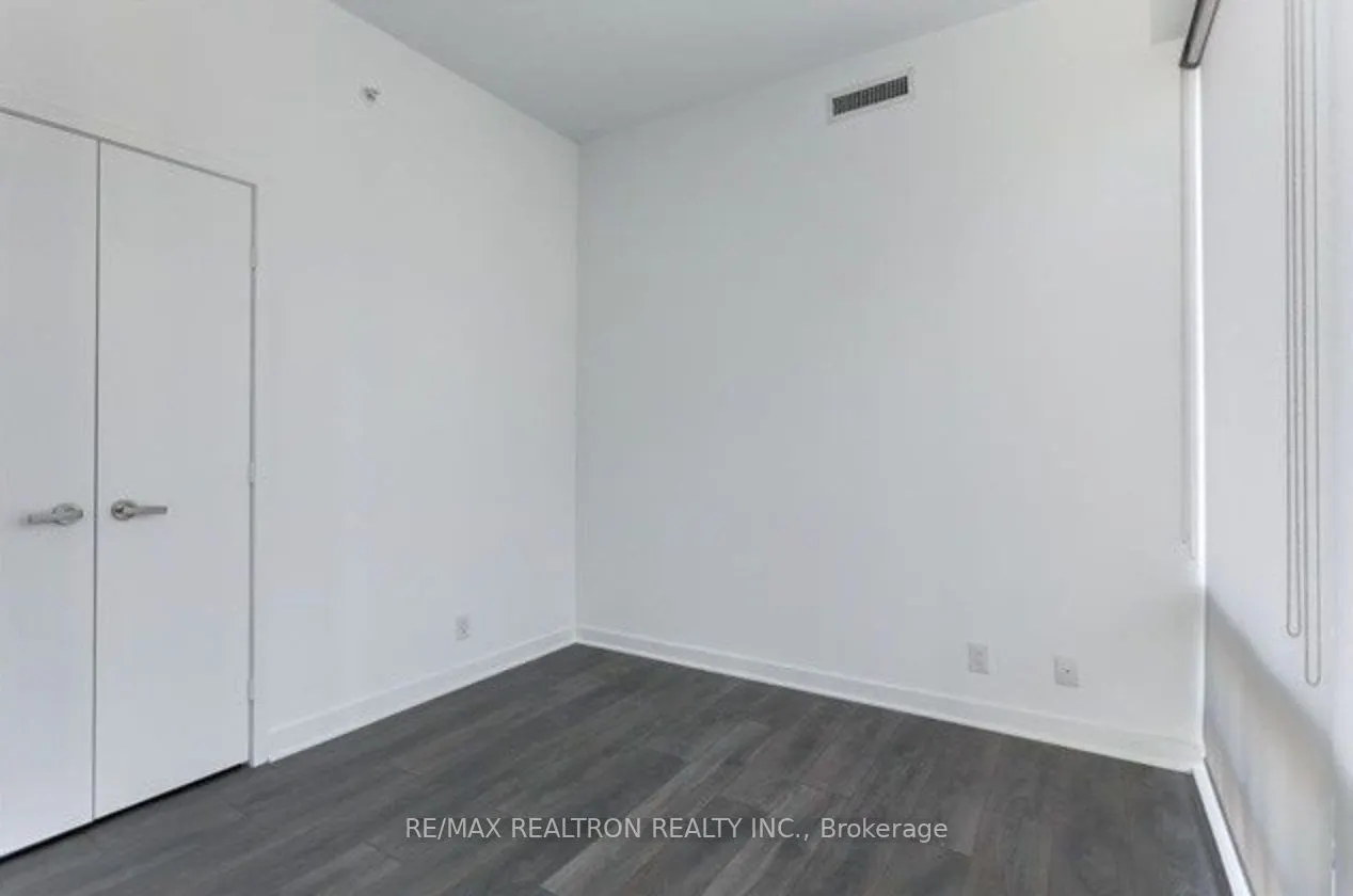 15 Grenville Street, #410