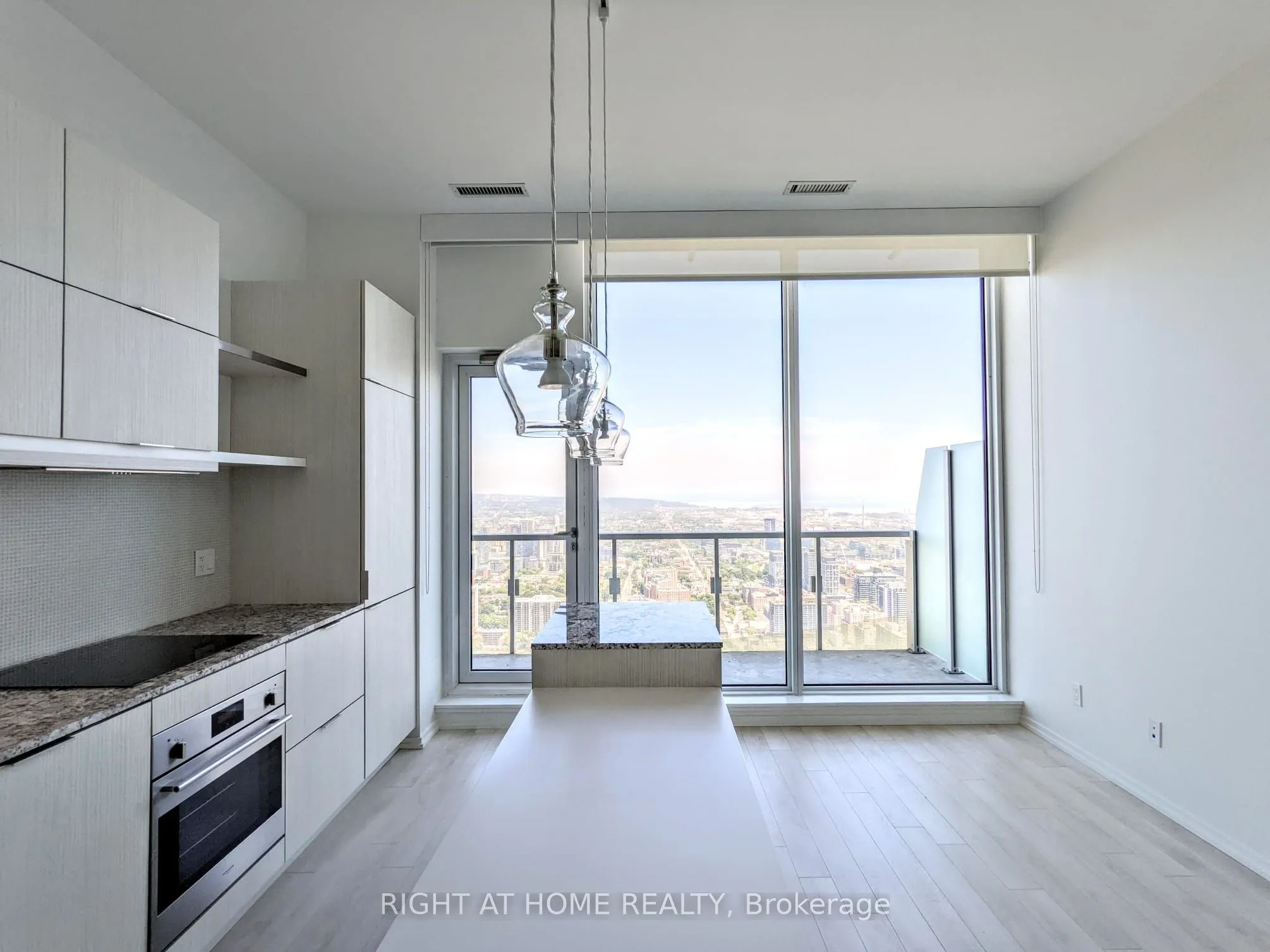 197 Yonge Street, #6004